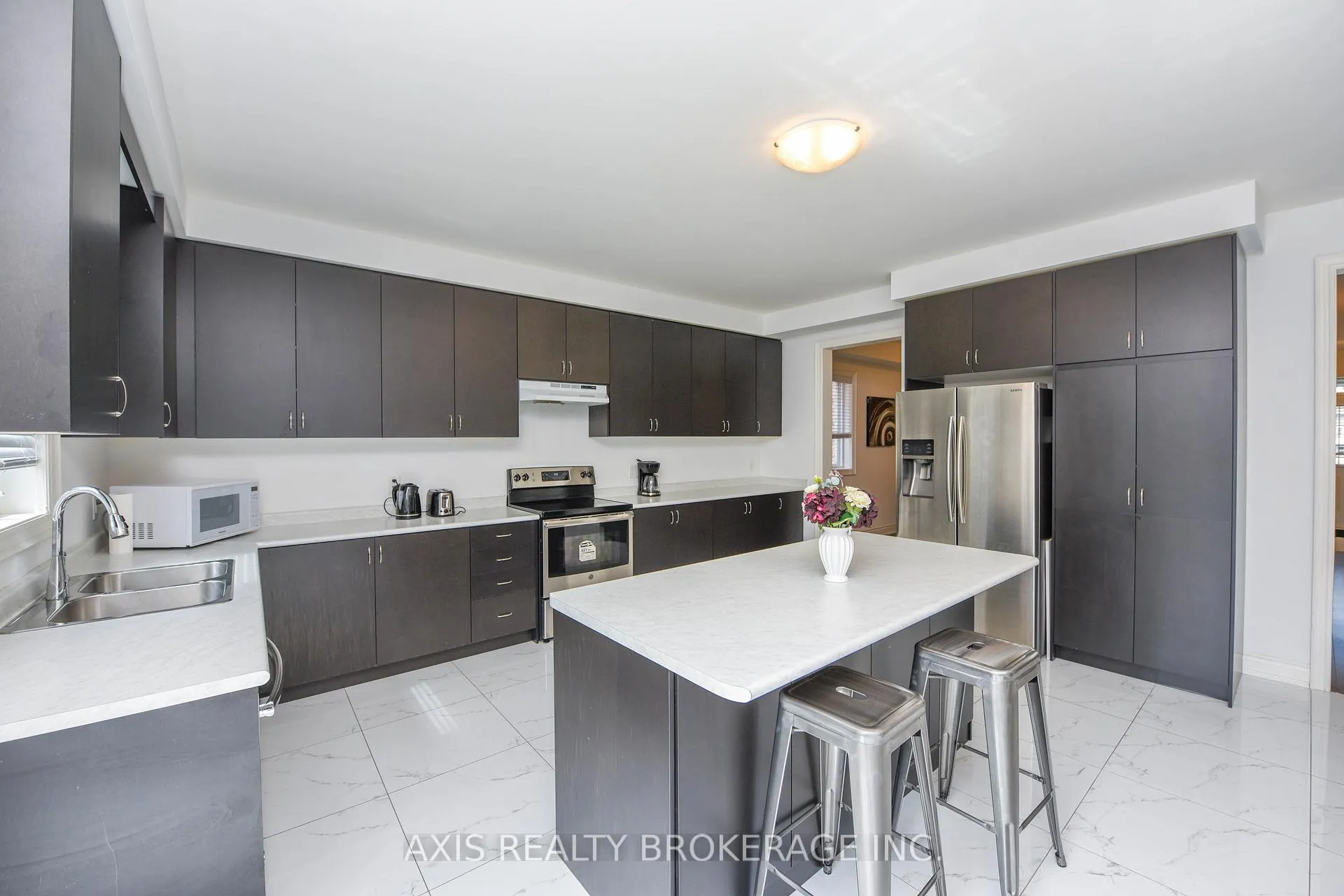 Photo 15 of 1534 Devine Point, Milton, Ford — HOMEH