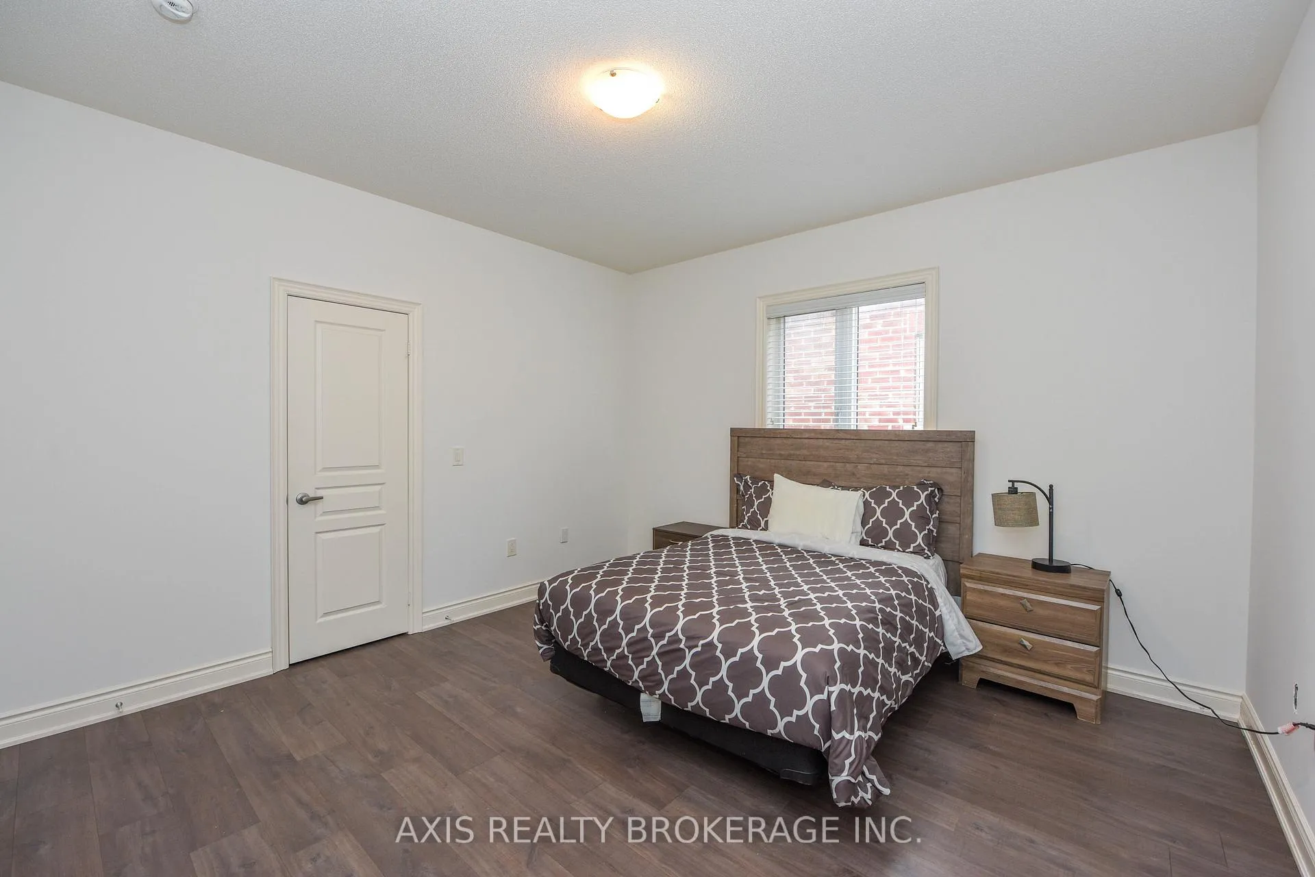 Photo 27 of 1534 Devine Point, Milton, Ford — HOMEH