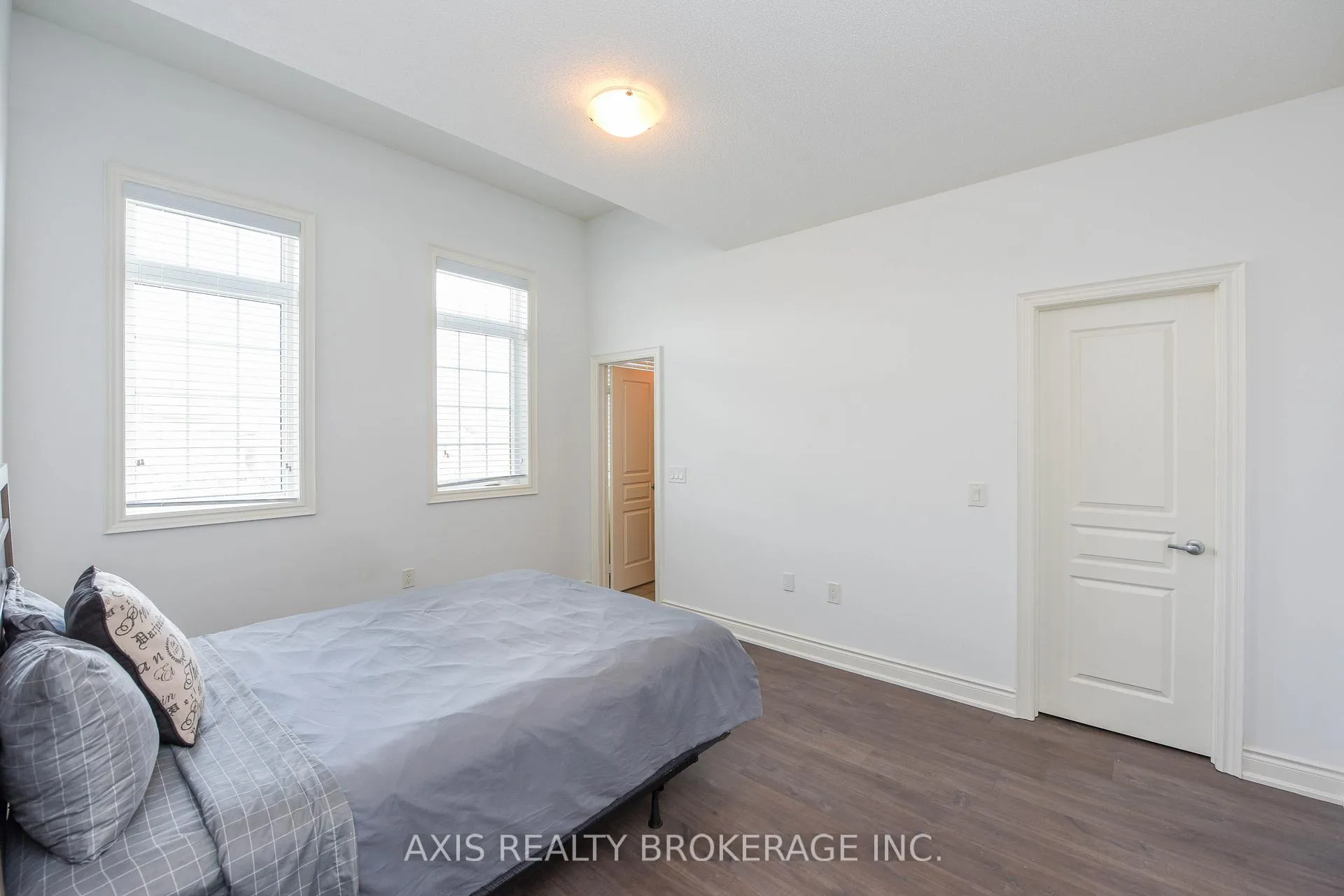 Photo 34 of 1534 Devine Point, Milton, Ford — HOMEH