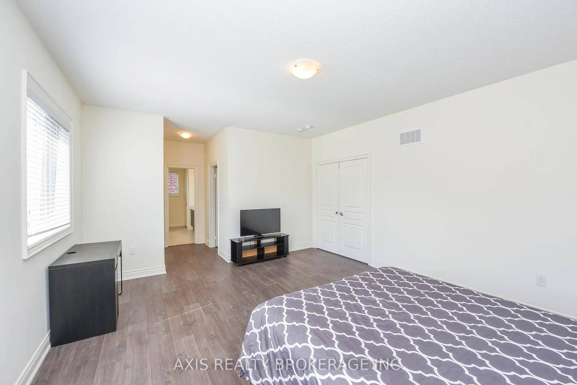 Photo 40 of 1534 Devine Point, Milton, Ford — HOMEH
