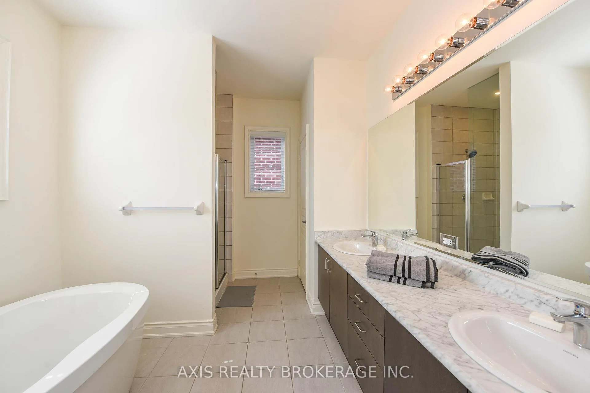 Photo 41 of 1534 Devine Point, Milton, Ford — HOMEH