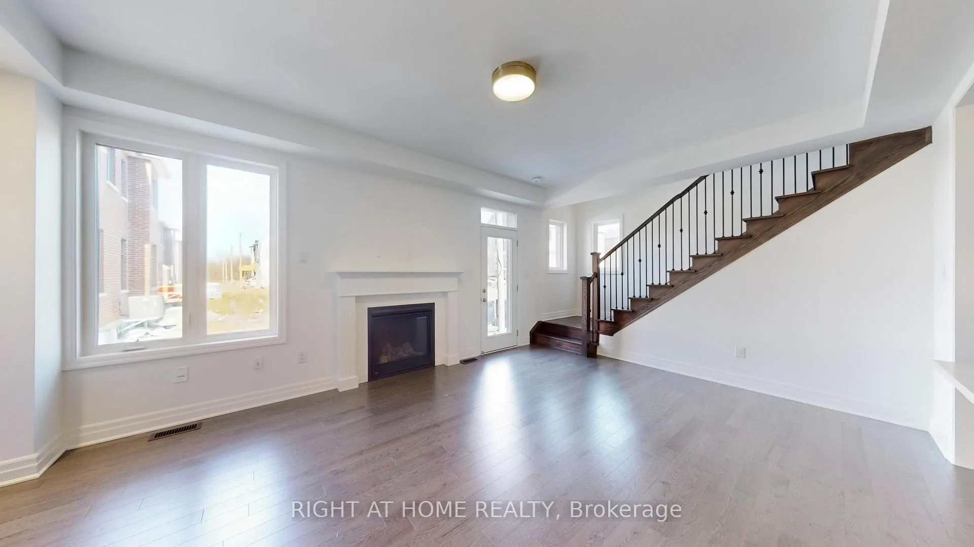 Photo 2 of 6 wisla Avenue, Markham, Victoria Square — HOMEH