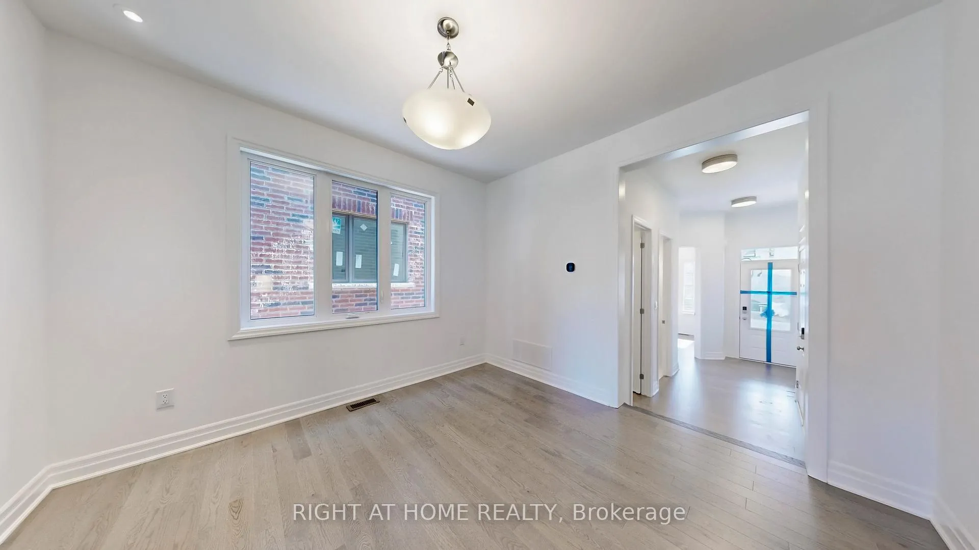 Photo 3 of 6 wisla Avenue, Markham, Victoria Square — HOMEH