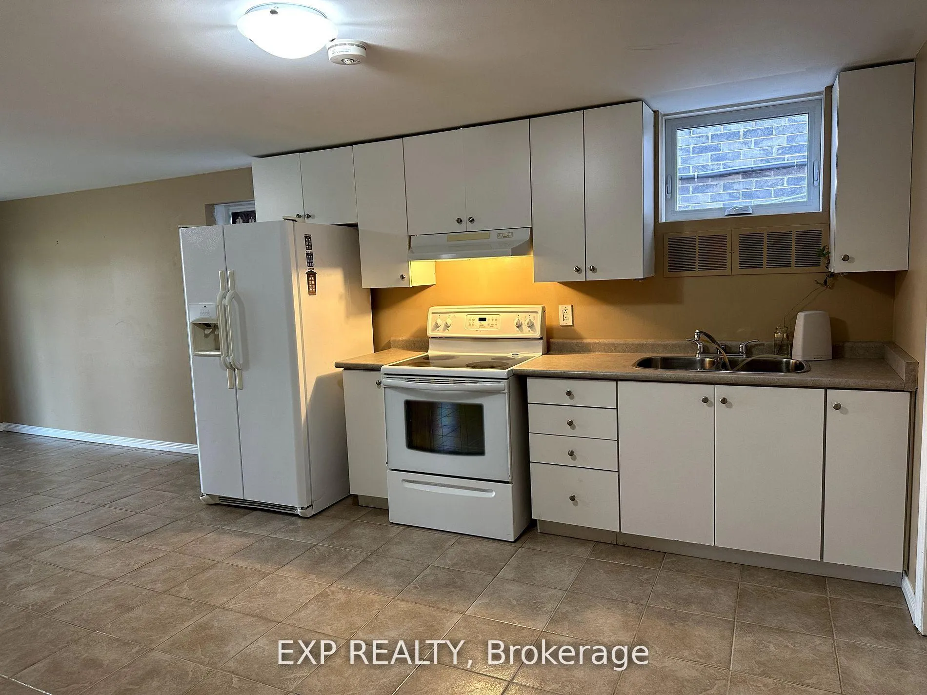 Photo 2 of Unit Basement, 91 Sun King Crescent, Barrie, Innis-Shore — HOMEH