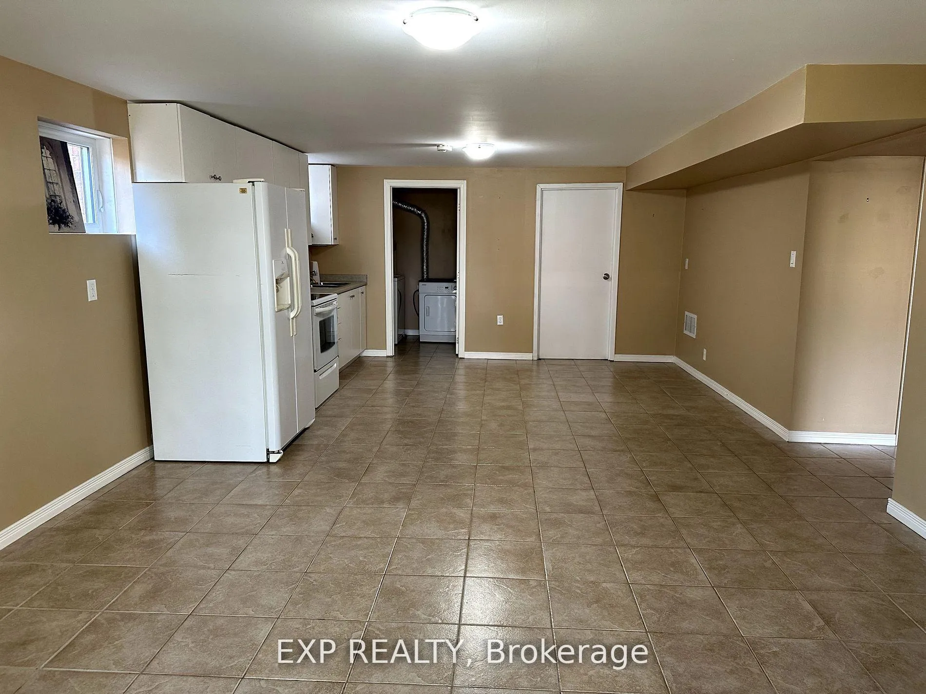 Photo 3 of Unit Basement, 91 Sun King Crescent, Barrie, Innis-Shore — HOMEH