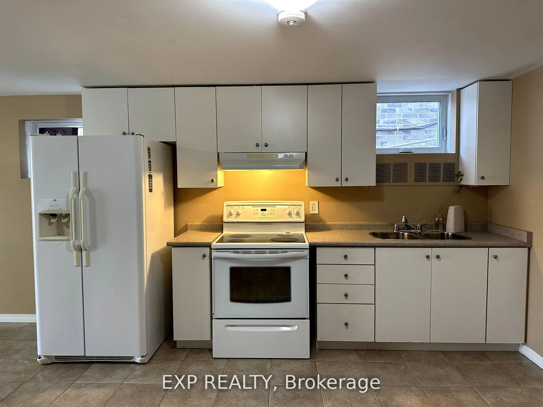 Photo 4 of Unit Basement, 91 Sun King Crescent, Barrie, Innis-Shore — HOMEH