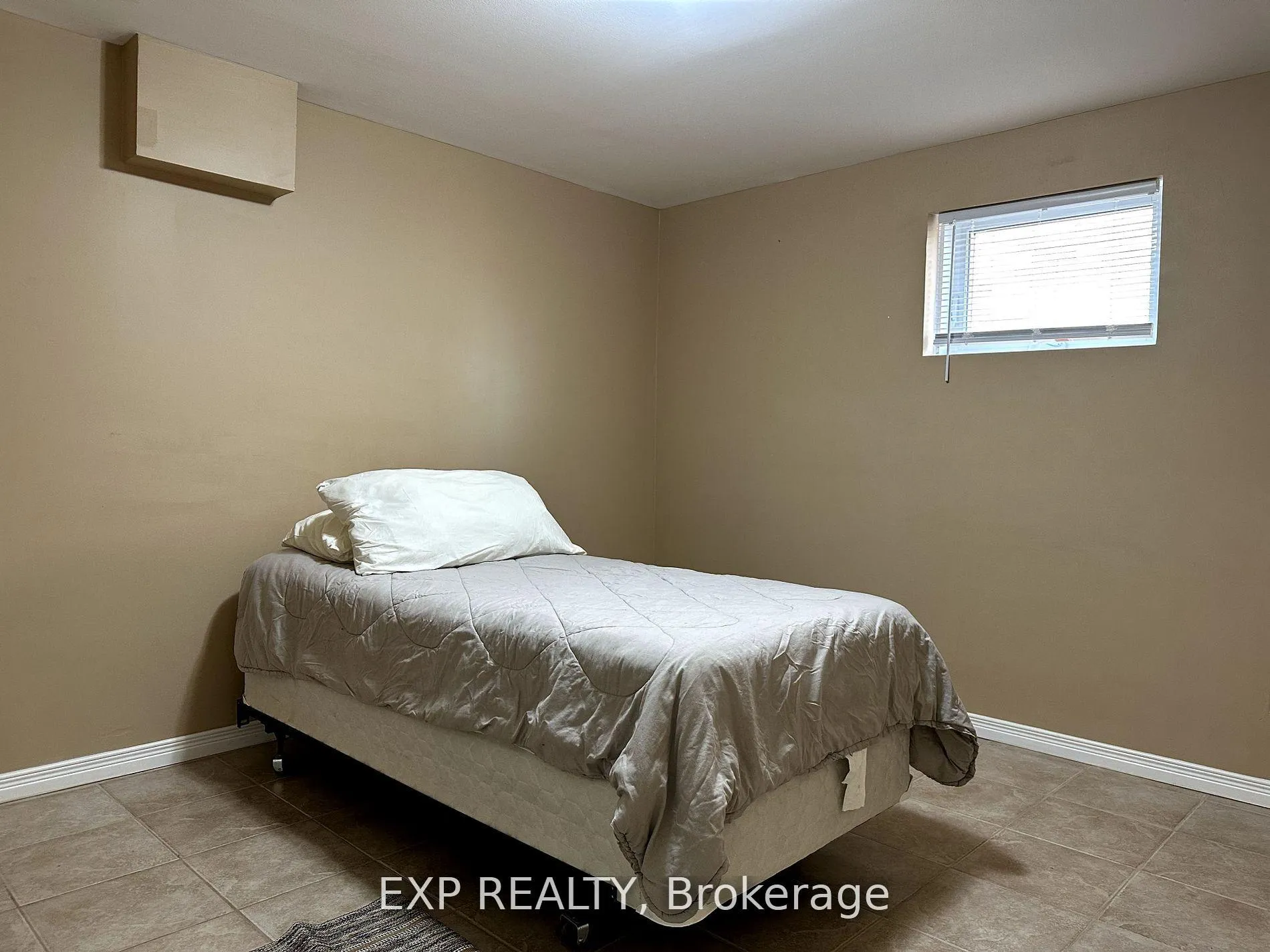 Photo 9 of Unit Basement, 91 Sun King Crescent, Barrie, Innis-Shore — HOMEH