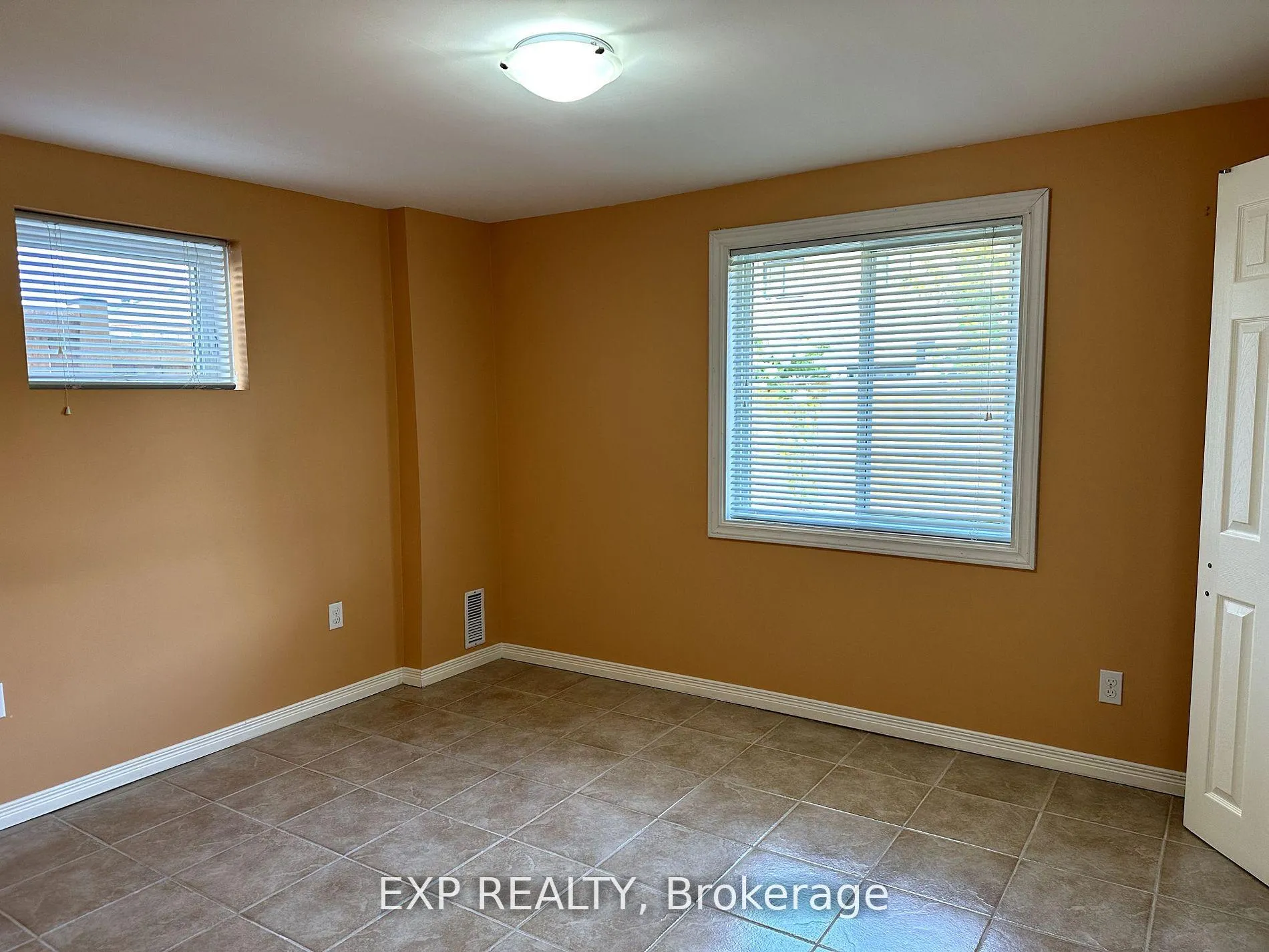 Photo 10 of Unit Basement, 91 Sun King Crescent, Barrie, Innis-Shore — HOMEH
