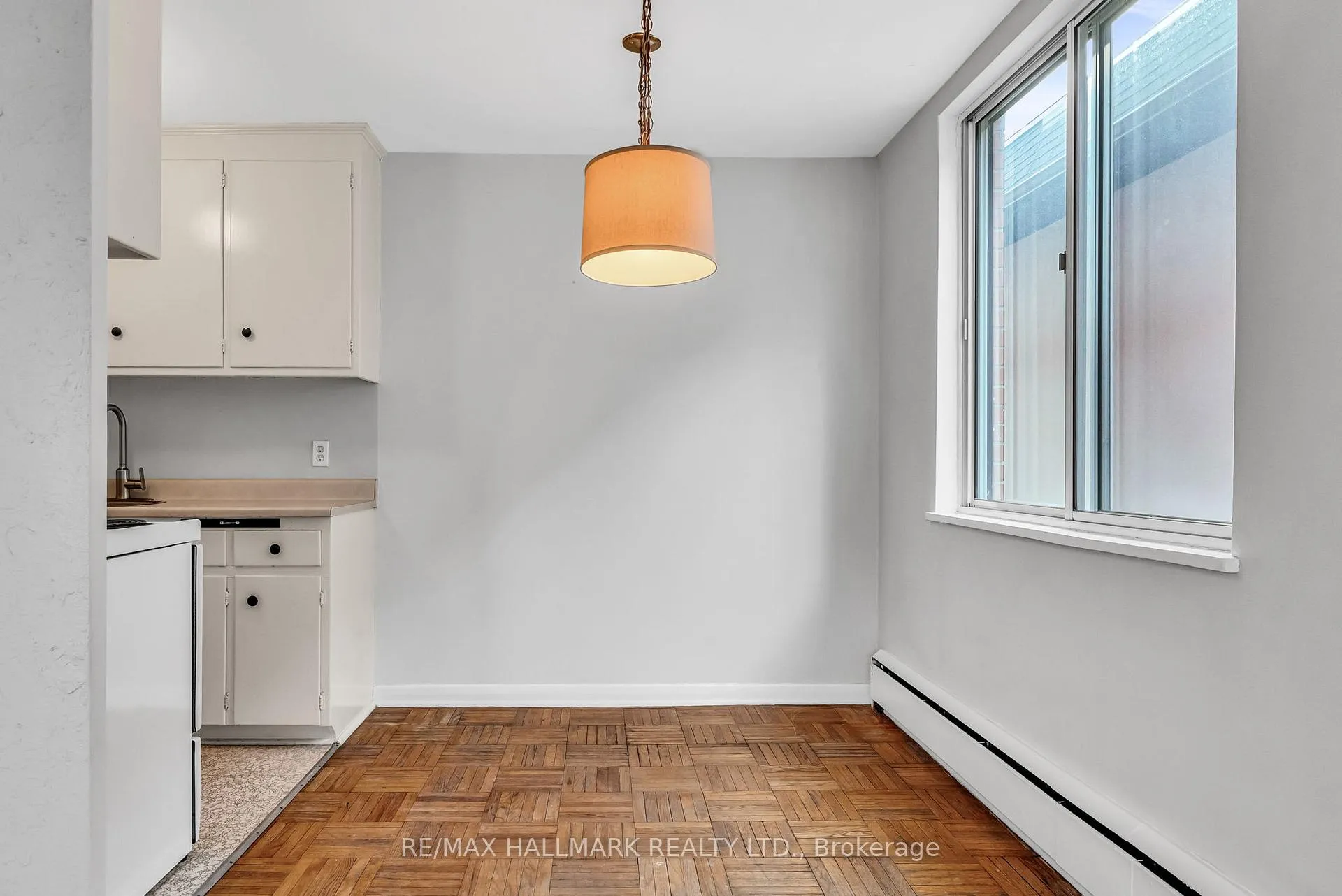 Photo 12 of Unit 7, 18 Kenrae Road, Toronto, Leaside — HOMEH