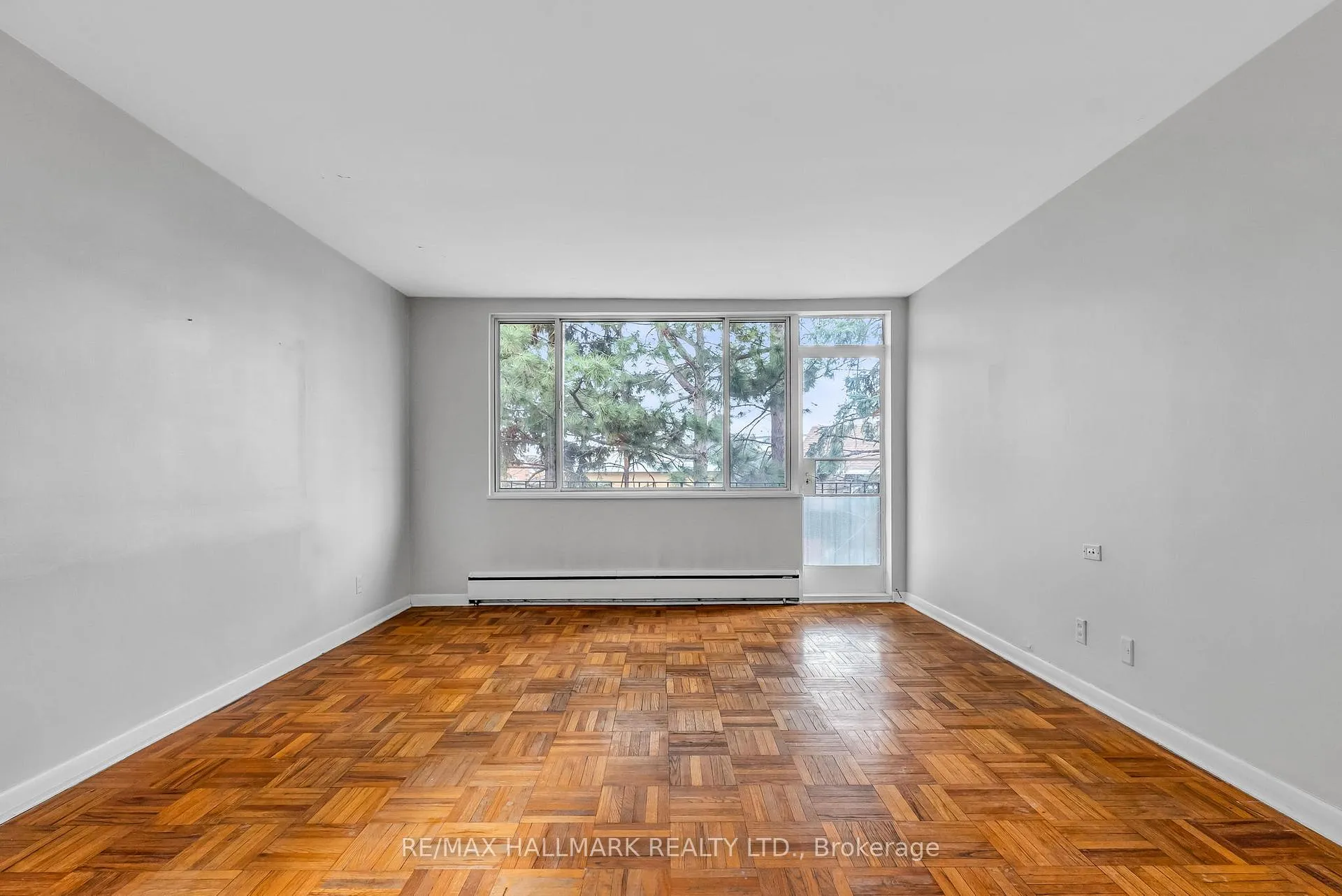 Photo 15 of Unit 7, 18 Kenrae Road, Toronto, Leaside — HOMEH