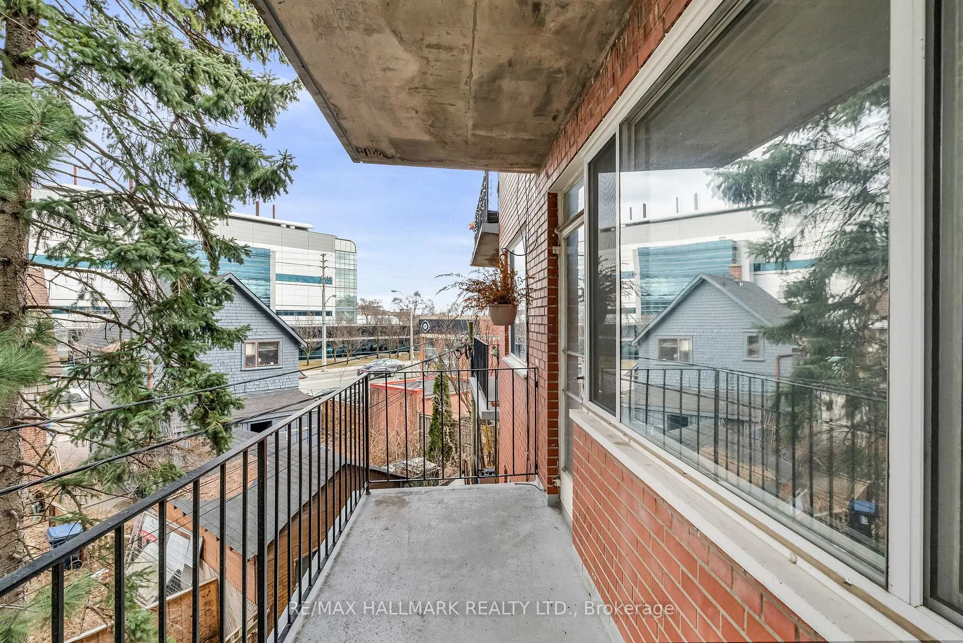 Photo 22 of Unit 7, 18 Kenrae Road, Toronto, Leaside — HOMEH