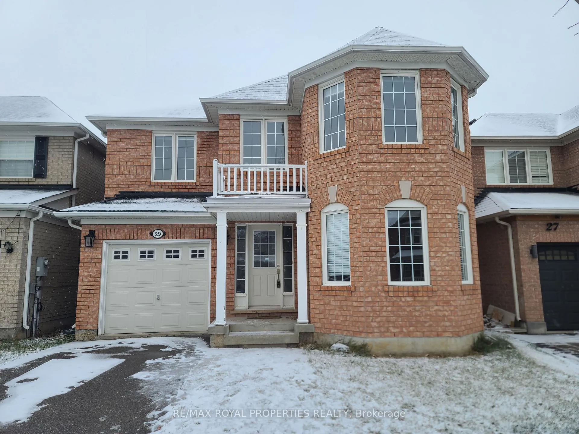 Photo 2 of 29 Roy Rainy Avenue, Markham, Wismer — HOMEH