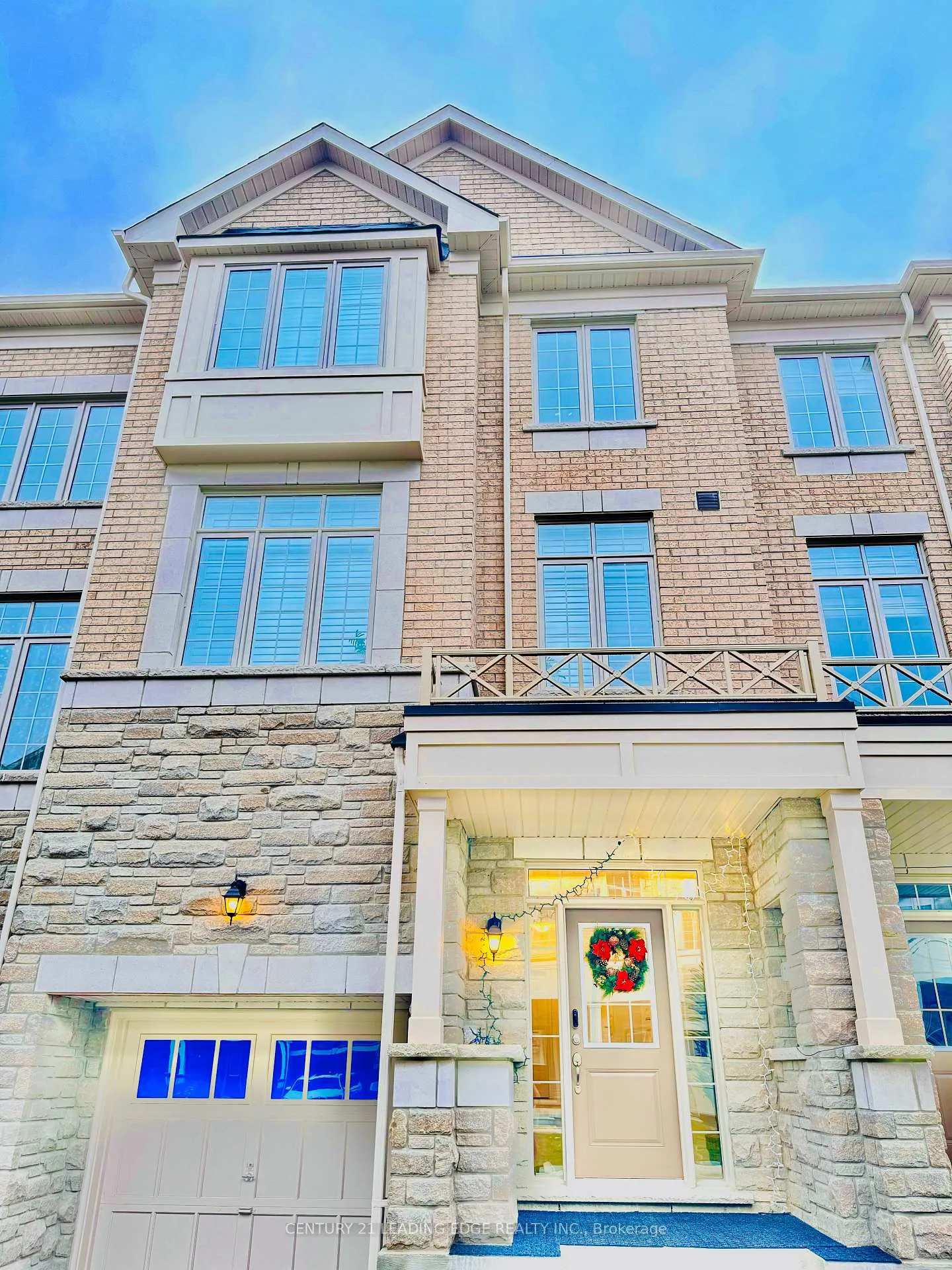 Photo 1 of 18 Thomas Hope Lane, Markham, Cedarwood — HOMEH