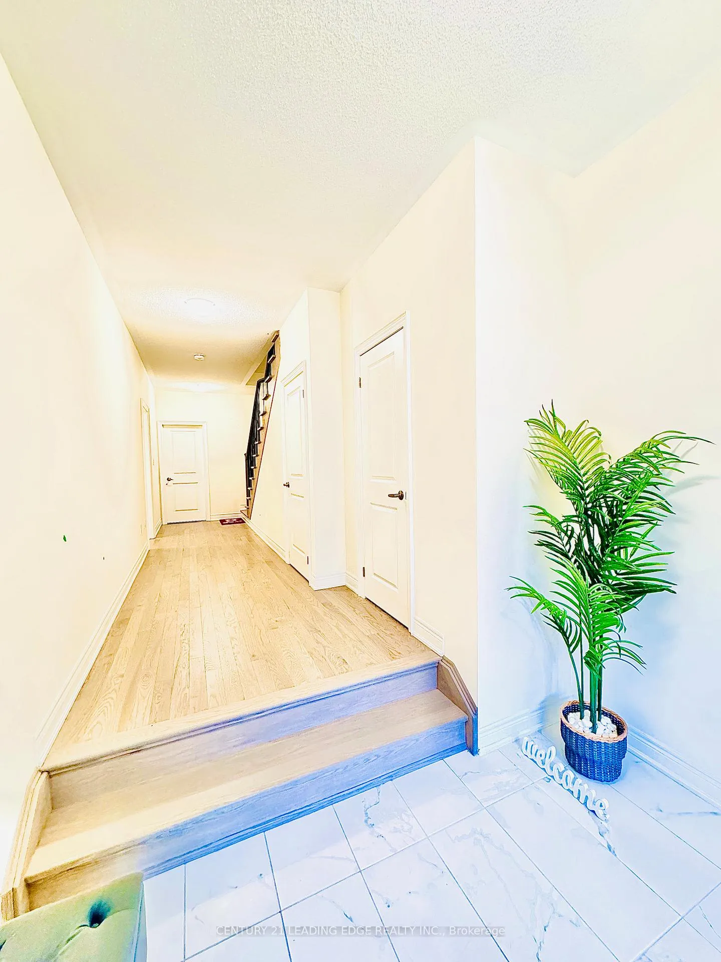 Photo 3 of 18 Thomas Hope Lane, Markham, Cedarwood — HOMEH