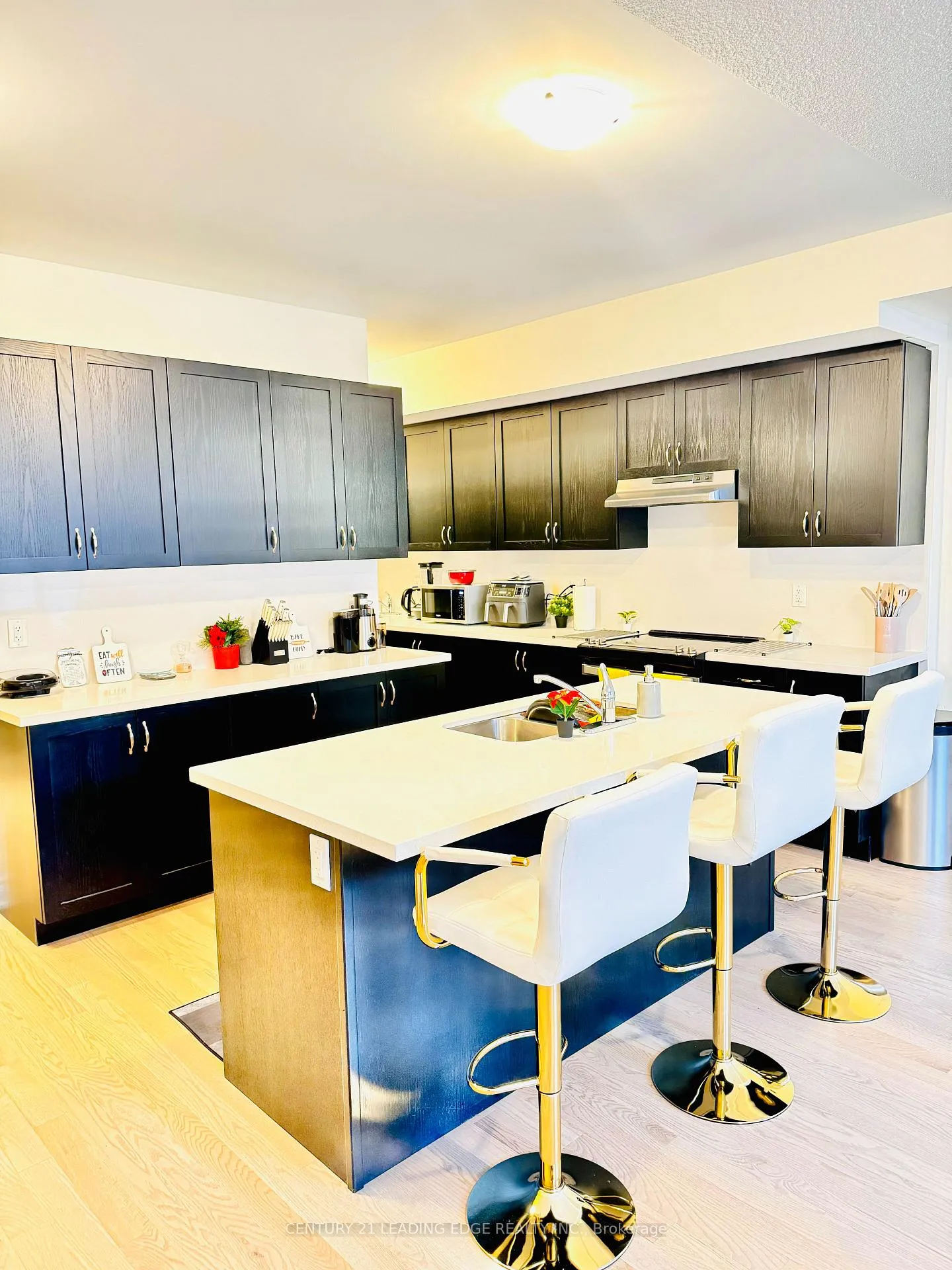 Photo 5 of 18 Thomas Hope Lane, Markham, Cedarwood — HOMEH