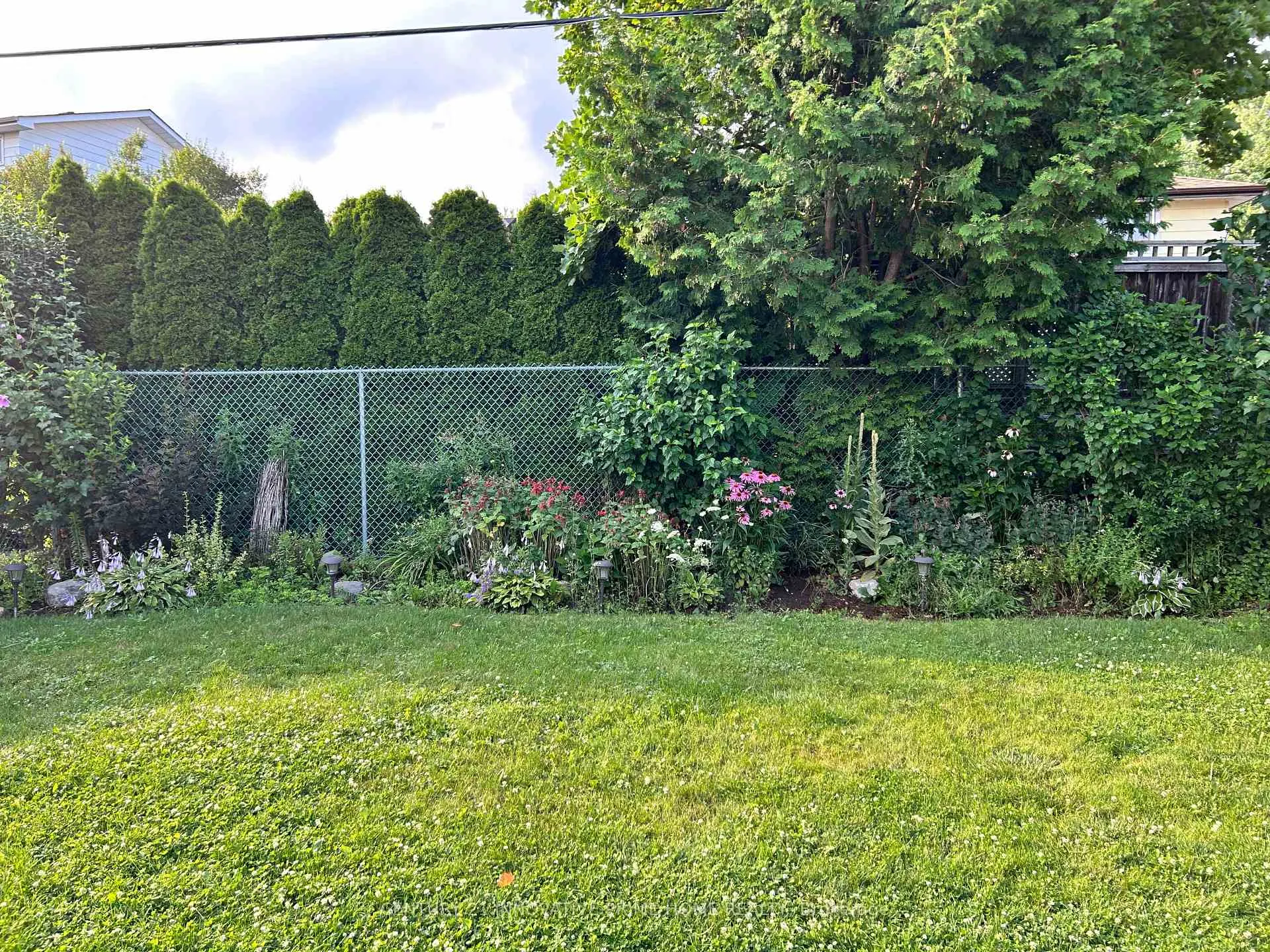 Photo 18 of 58 Clements Road E, Ajax, South East — HOMEH