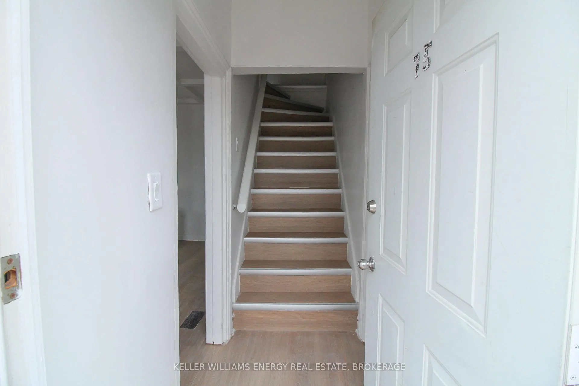 Photo 2 of 75 Colborne Street W, Oshawa, O'Neill — HOMEH