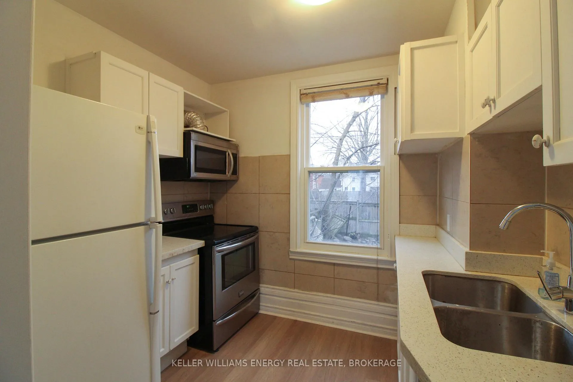 Photo 5 of 75 Colborne Street W, Oshawa, O'Neill — HOMEH
