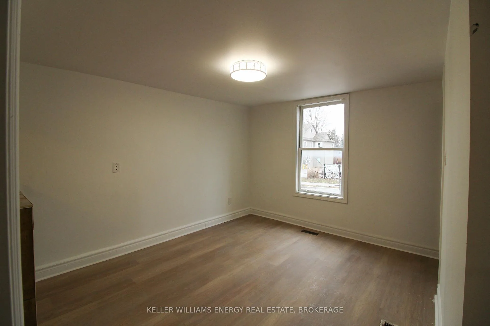 Photo 11 of 75 Colborne Street W, Oshawa, O'Neill — HOMEH