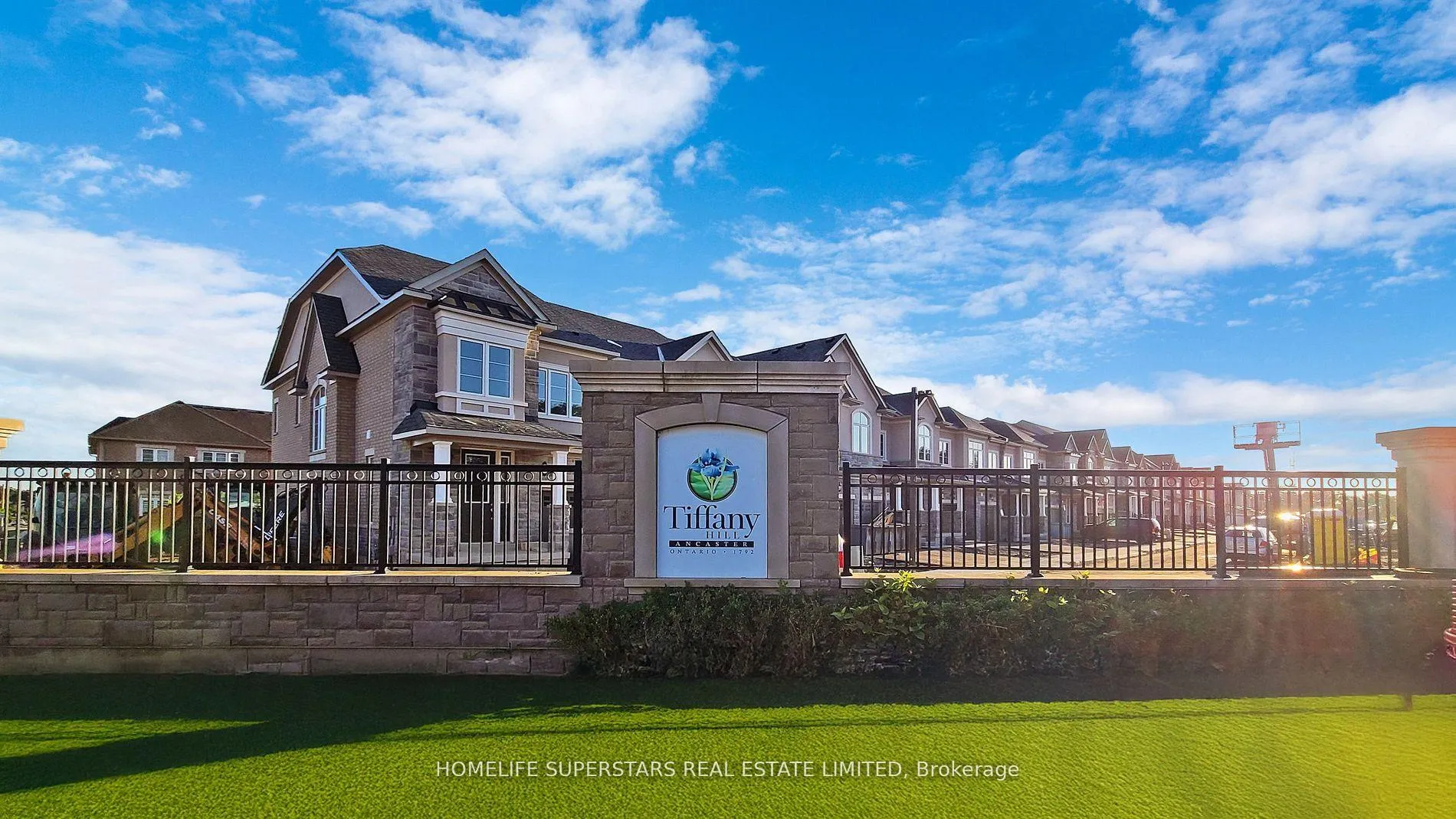 Photo 3 of 1065 Garner Road E, Hamilton, Ancaster — HOMEH