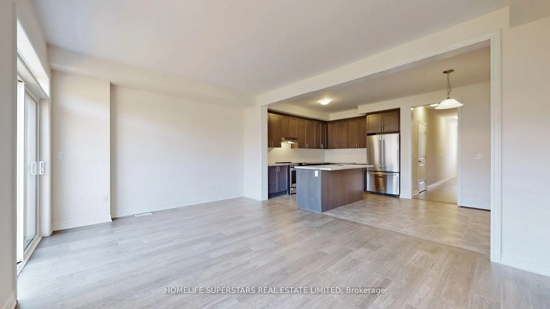 Photo 6 of 1065 Garner Road E, Hamilton, Ancaster — HOMEH