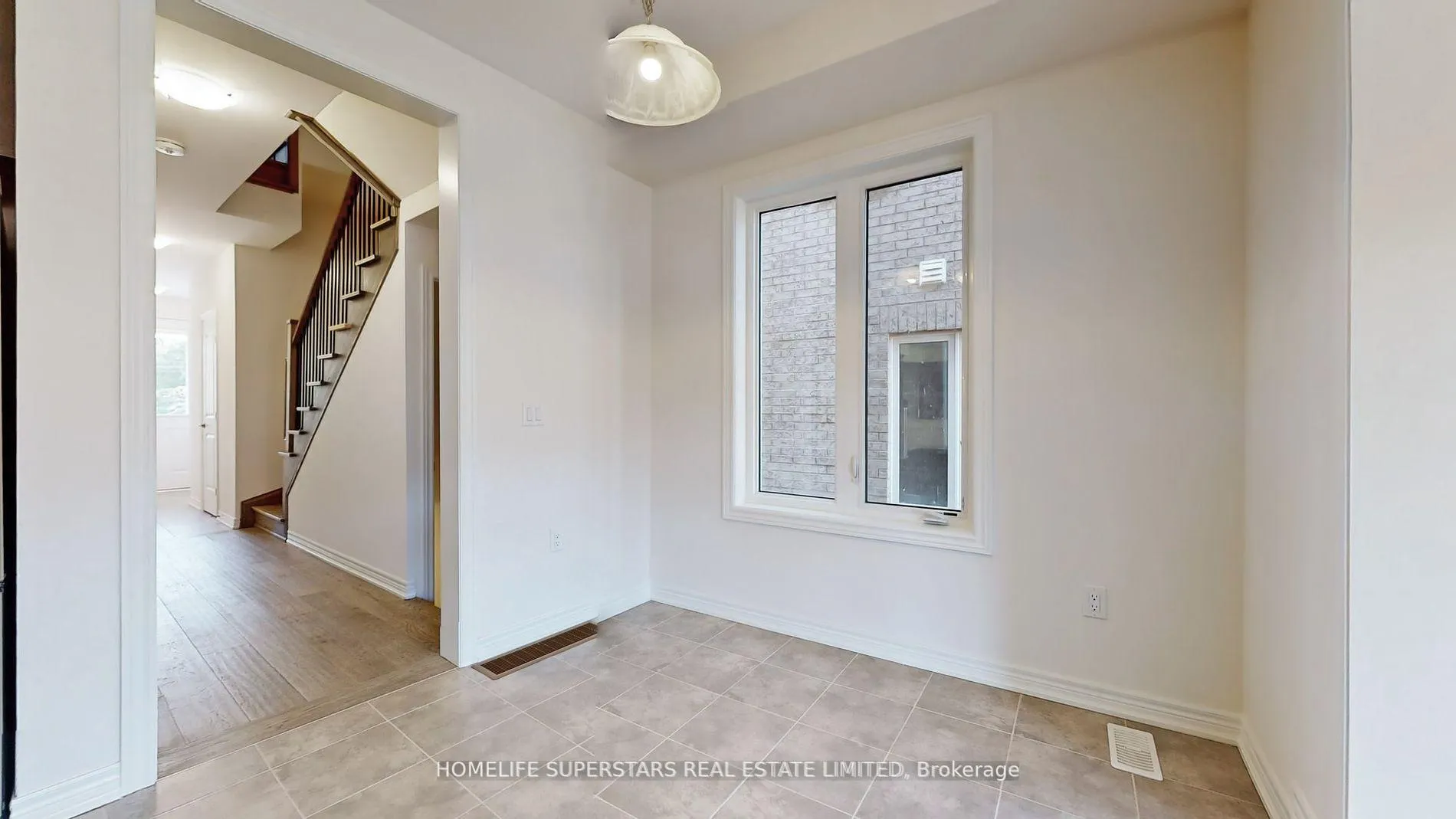 Photo 10 of 1065 Garner Road E, Hamilton, Ancaster — HOMEH