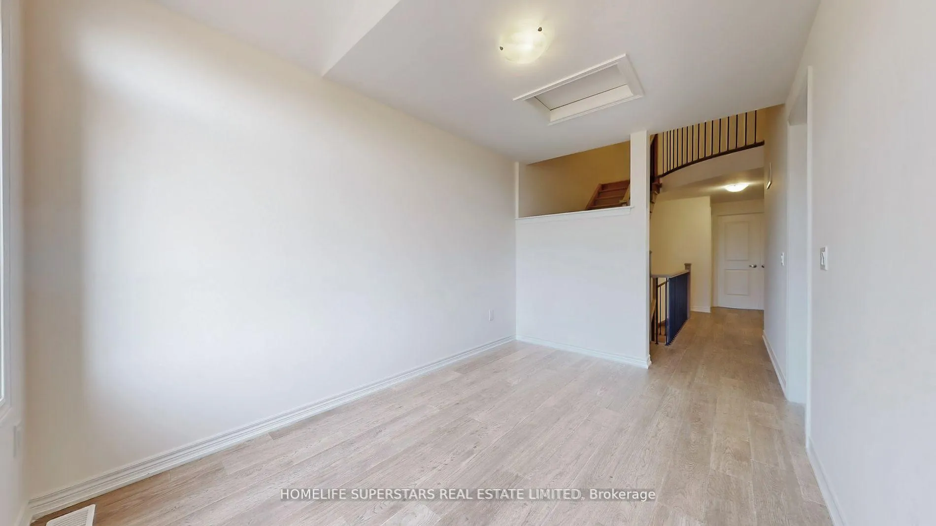 Photo 20 of 1065 Garner Road E, Hamilton, Ancaster — HOMEH