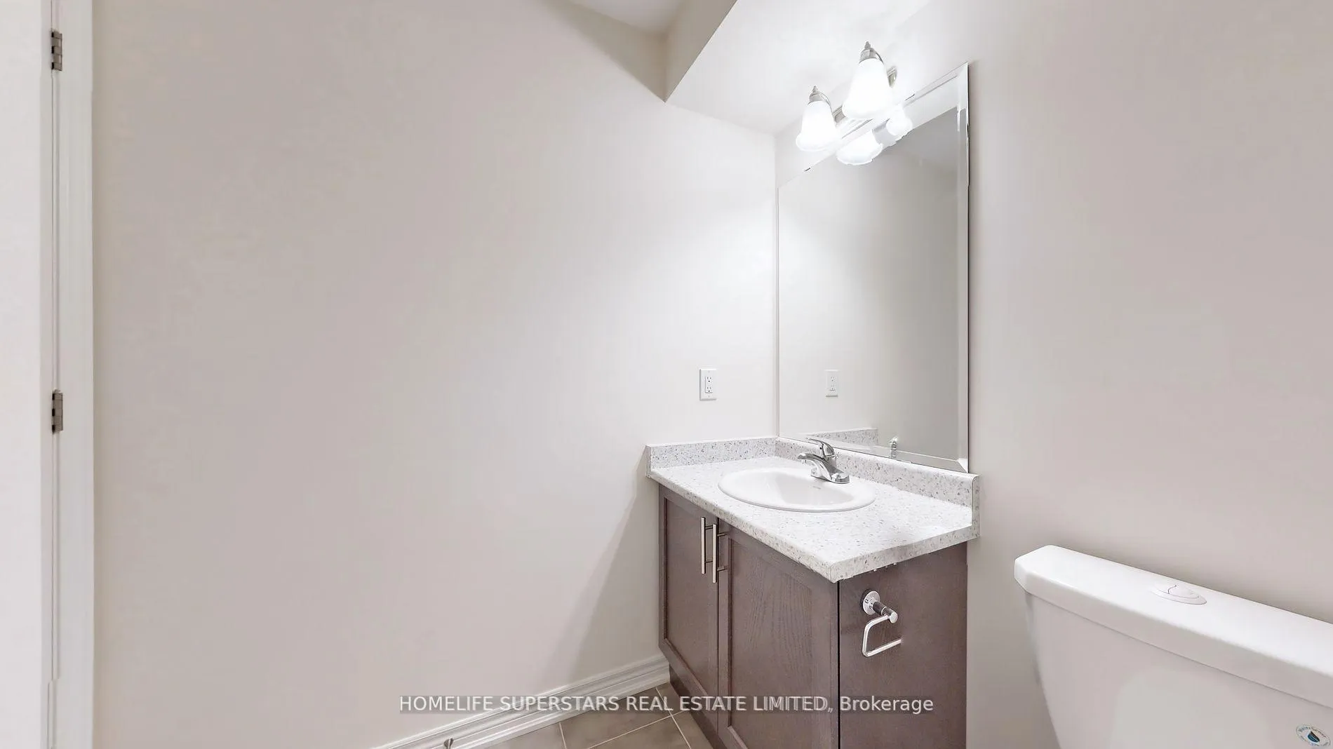 Photo 23 of 1065 Garner Road E, Hamilton, Ancaster — HOMEH