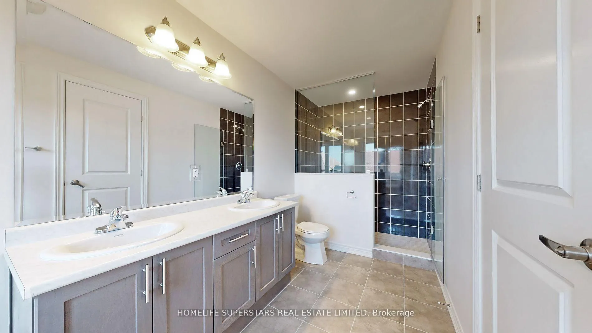 Photo 26 of 1065 Garner Road E, Hamilton, Ancaster — HOMEH