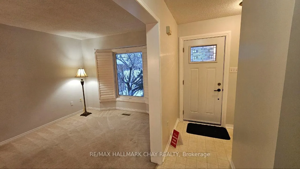Photo 4 of 54 Ward Drive, Barrie, Painswick North — HOMEH