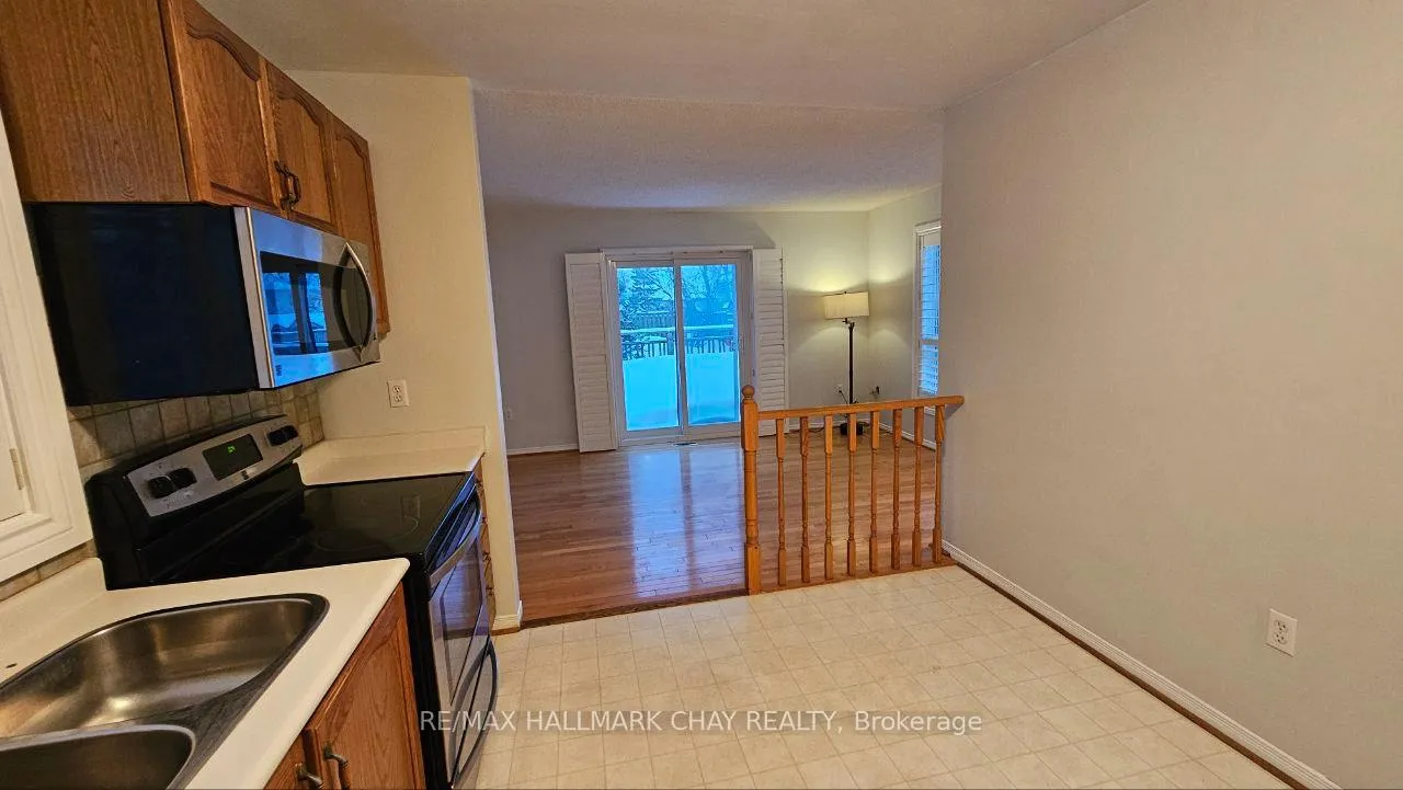 Photo 11 of 54 Ward Drive, Barrie, Painswick North — HOMEH