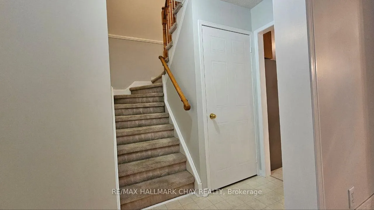 Photo 17 of 54 Ward Drive, Barrie, Painswick North — HOMEH