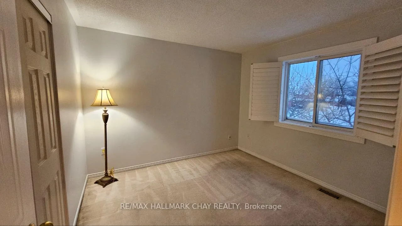 Photo 20 of 54 Ward Drive, Barrie, Painswick North — HOMEH