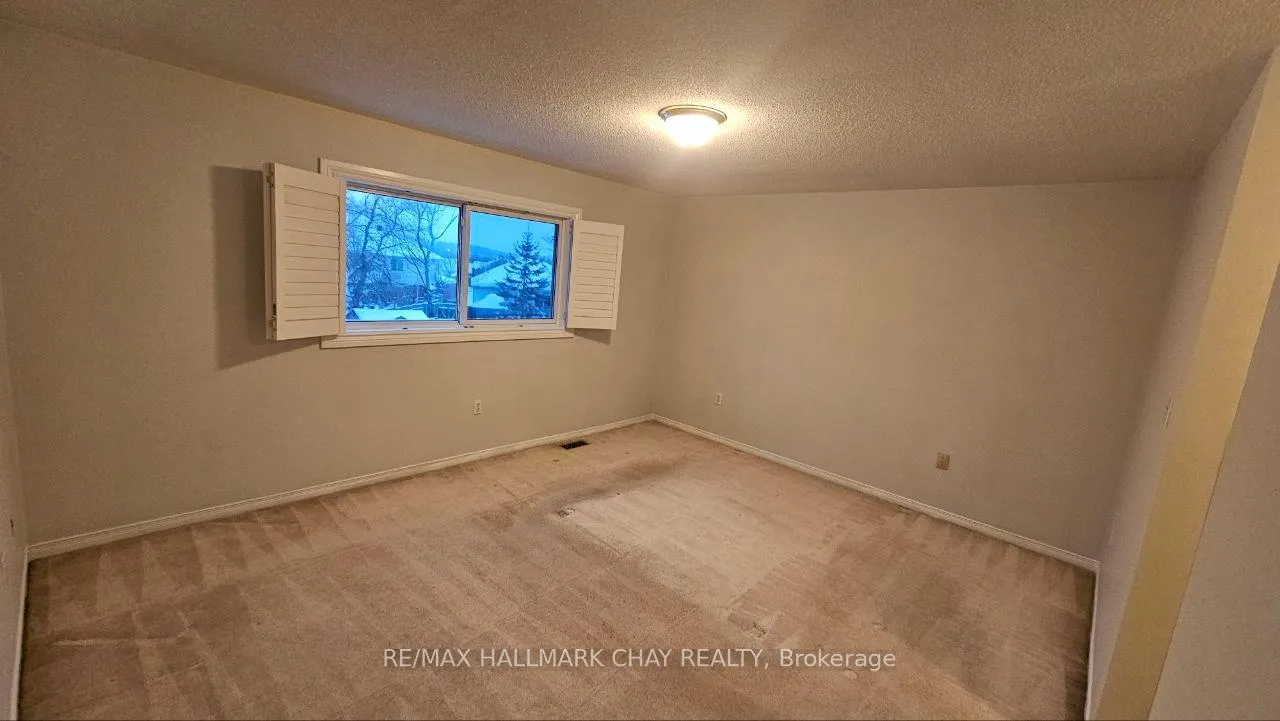 Photo 21 of 54 Ward Drive, Barrie, Painswick North — HOMEH