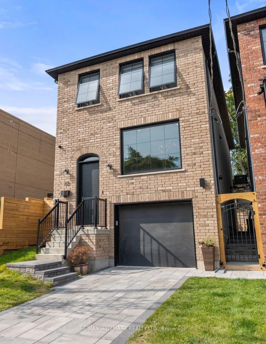 Photo 1 of 12 Glenside Avenue, Toronto, Greenwood-Coxwell — HOMEH