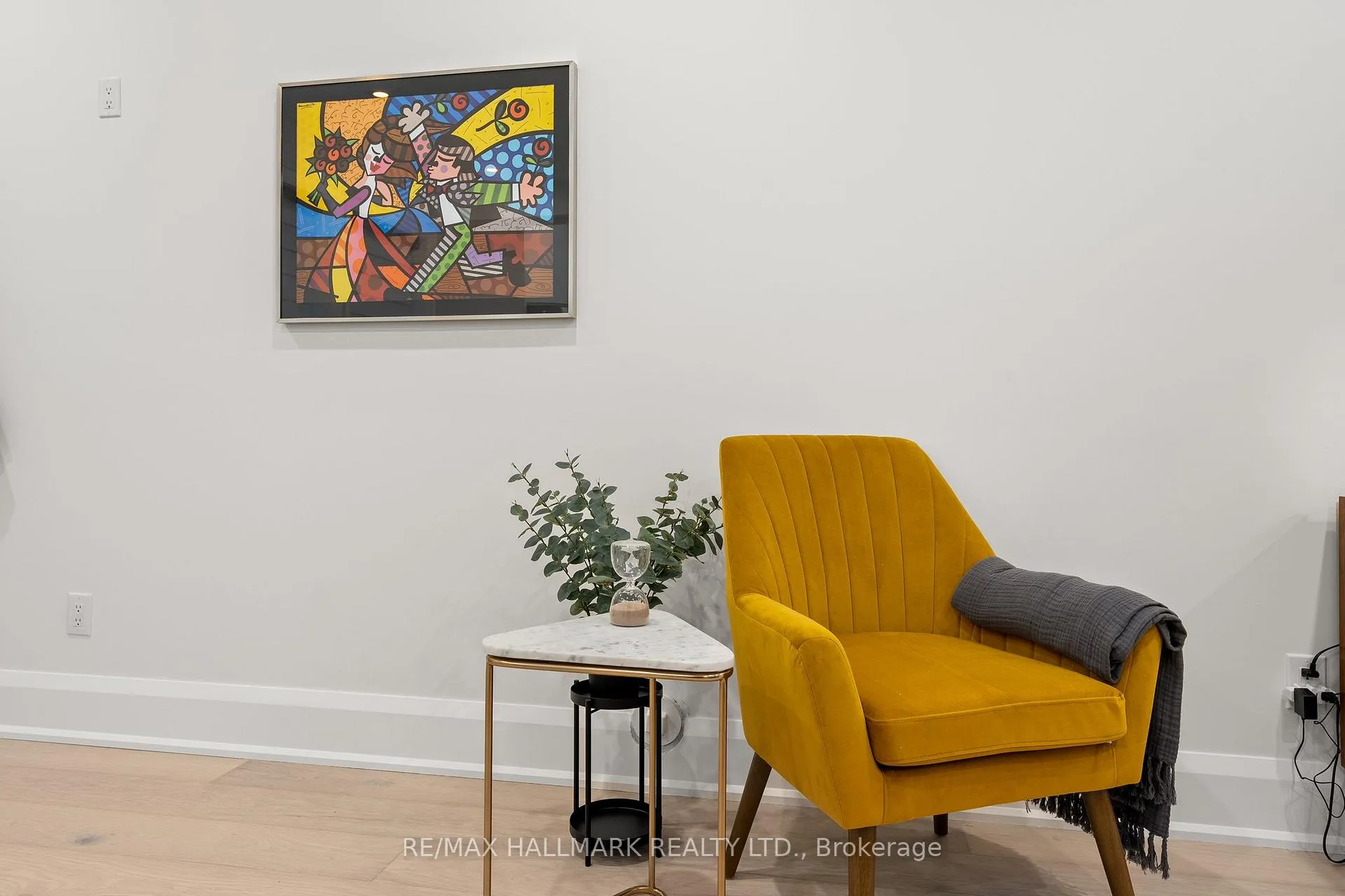 Photo 13 of 12 Glenside Avenue, Toronto, Greenwood-Coxwell — HOMEH
