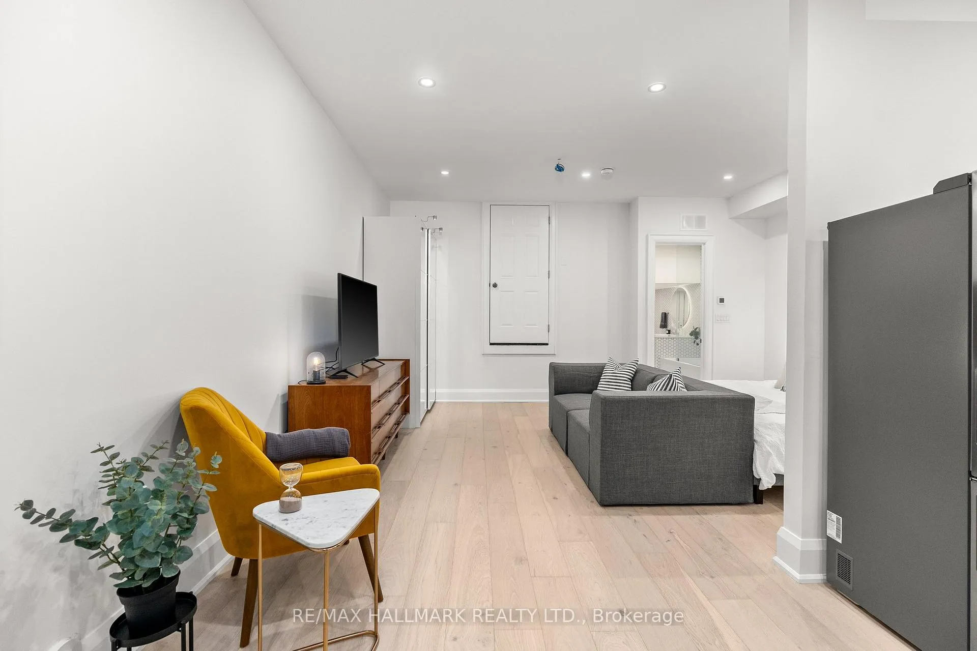 Photo 15 of 12 Glenside Avenue, Toronto, Greenwood-Coxwell — HOMEH