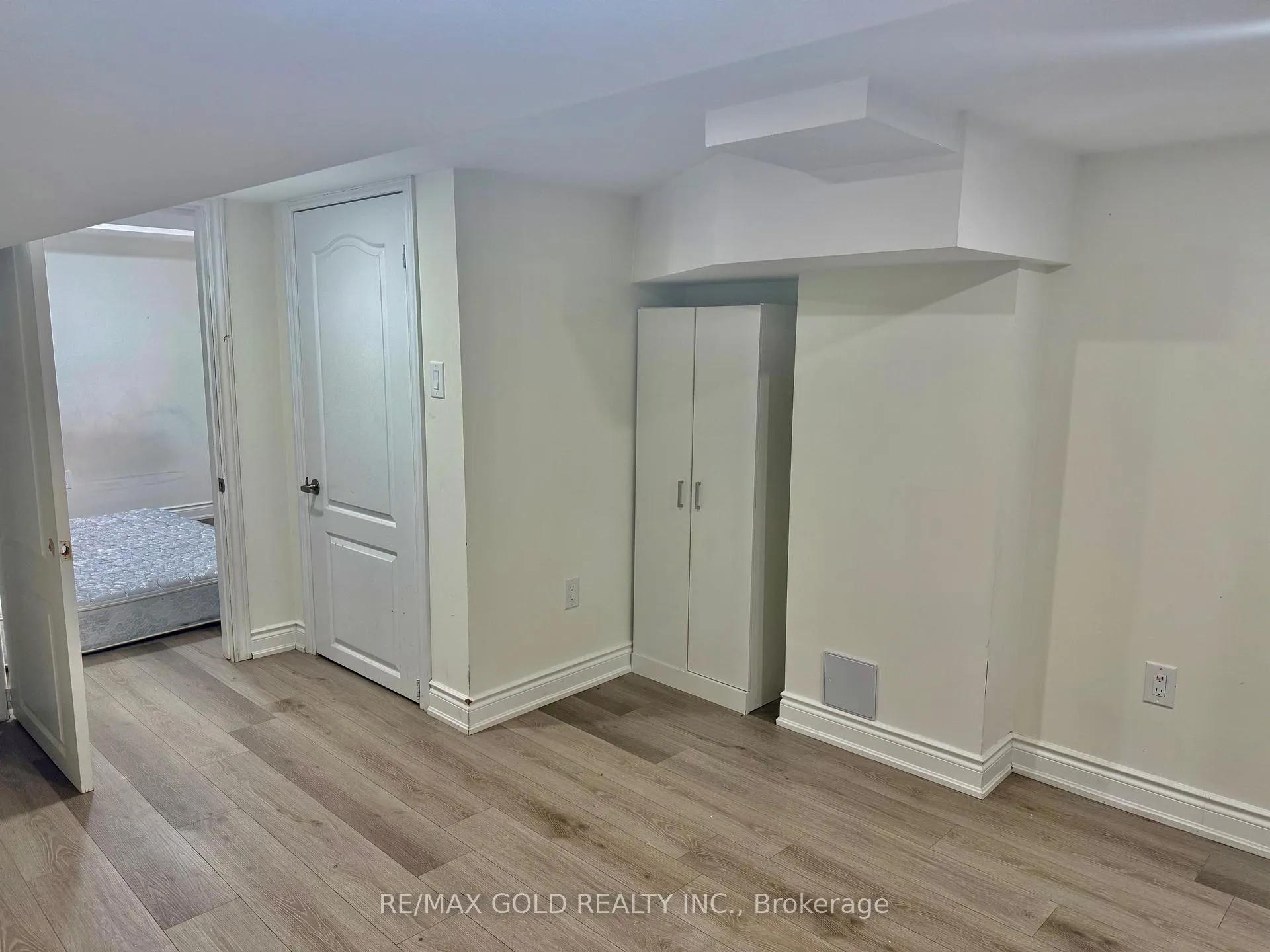 Photo 7 of 14 Divers Road, Brampton, Northwest Brampton — HOMEH