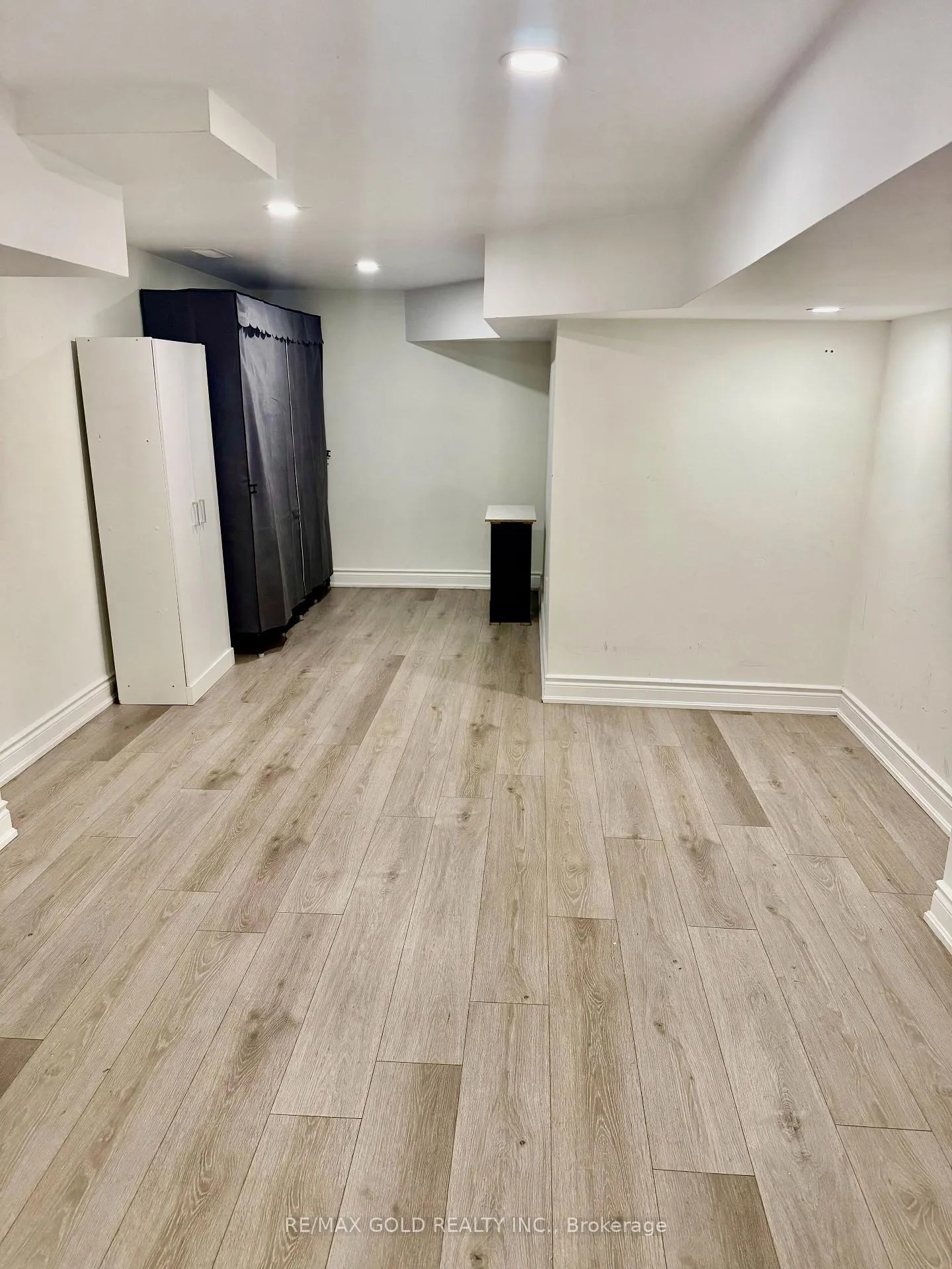 Photo 8 of 14 Divers Road, Brampton, Northwest Brampton — HOMEH