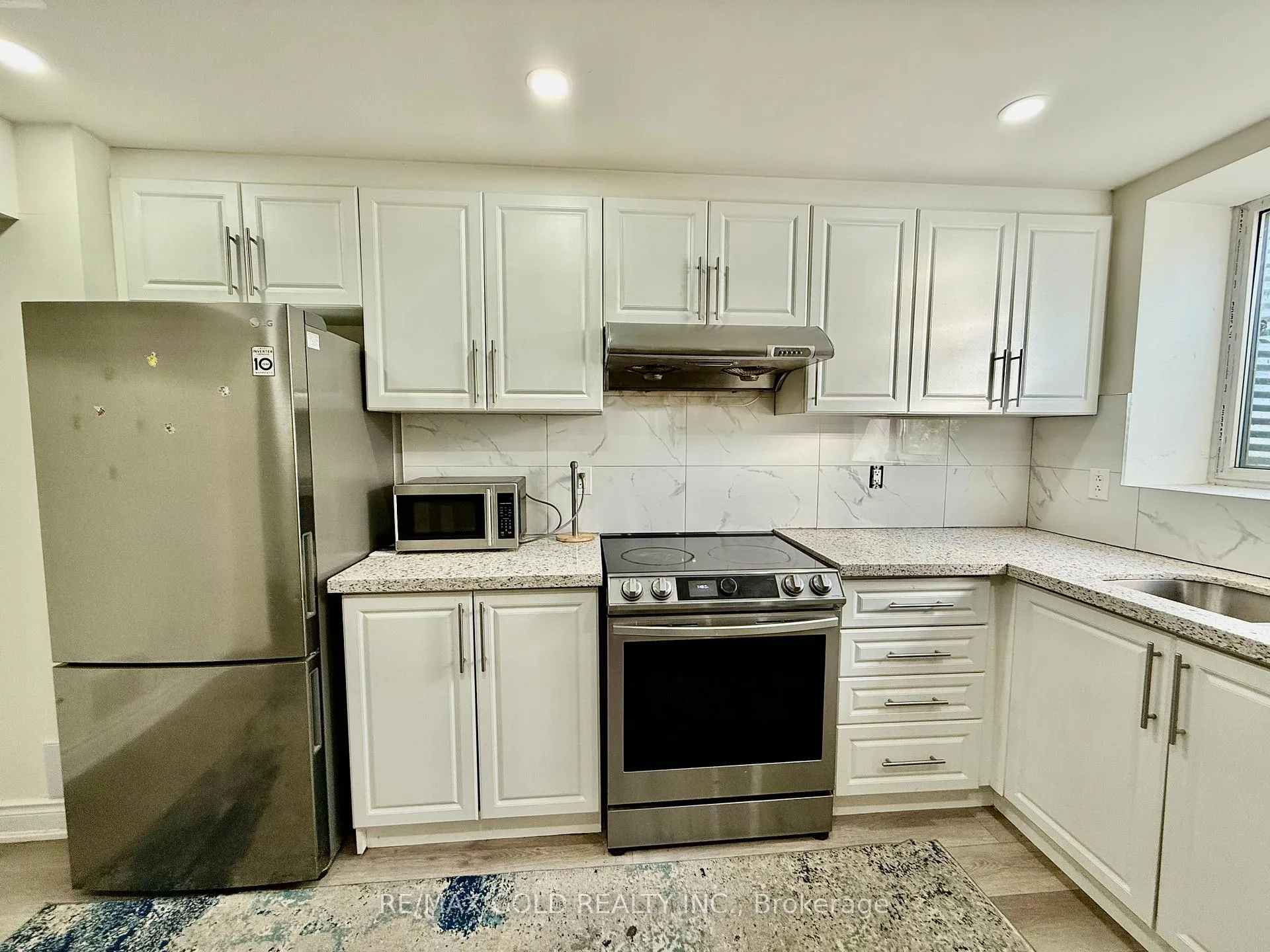 Photo 11 of 14 Divers Road, Brampton, Northwest Brampton — HOMEH