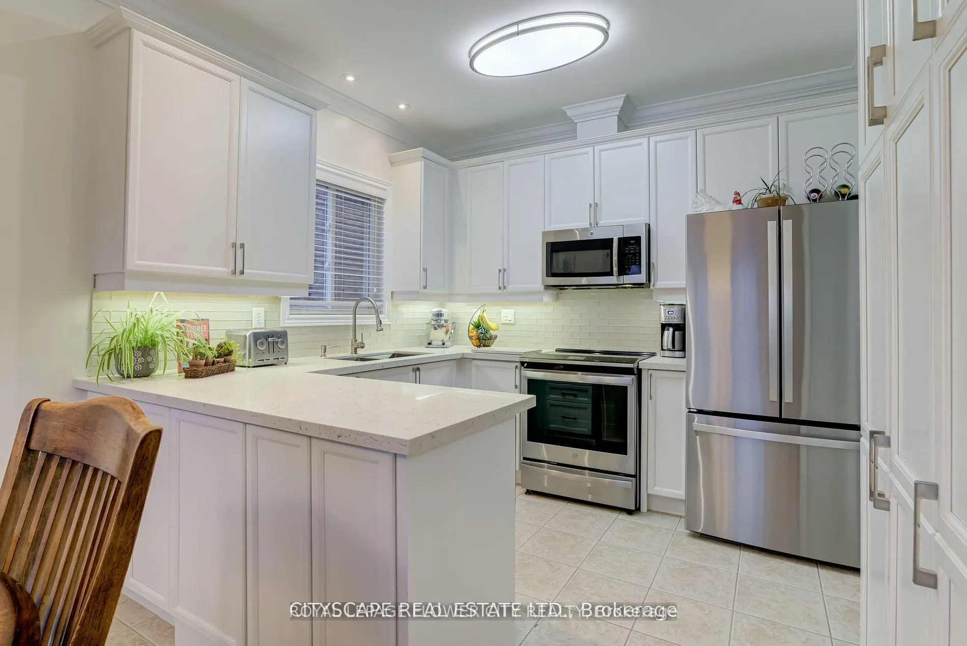 Photo 5 of 24 Spicebush Terrace, Brampton, Credit Valley — HOMEH