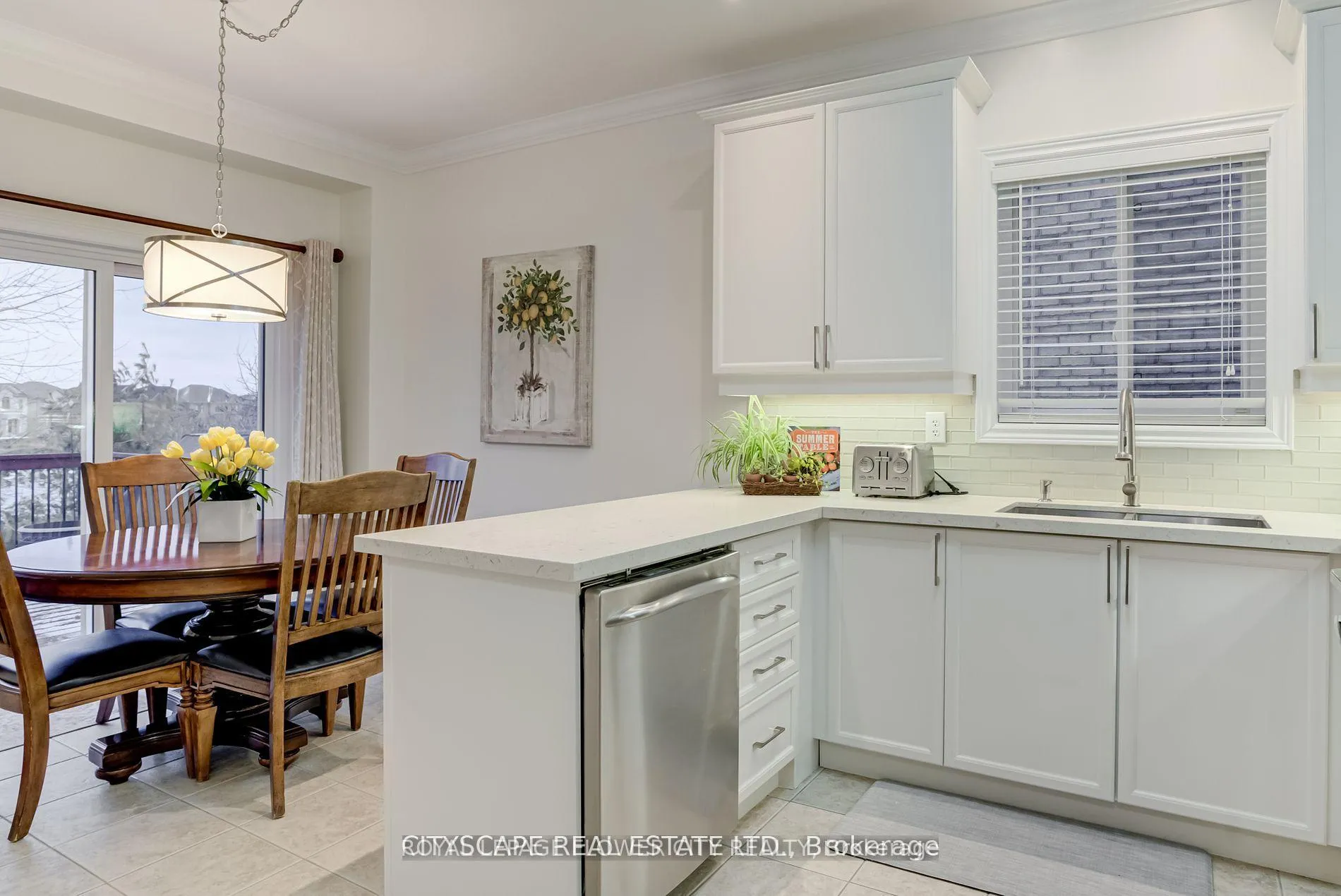Photo 9 of 24 Spicebush Terrace, Brampton, Credit Valley — HOMEH