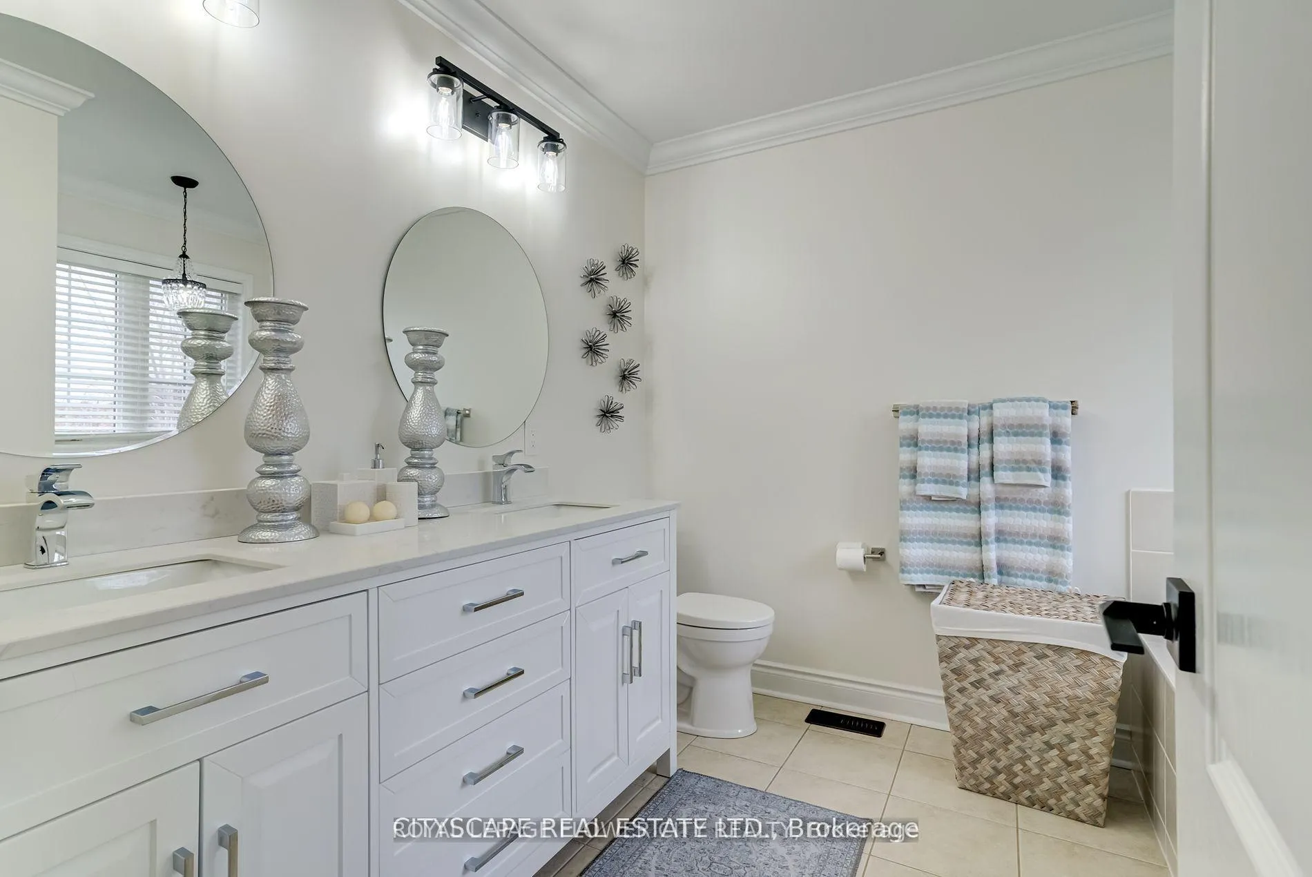 Photo 17 of 24 Spicebush Terrace, Brampton, Credit Valley — HOMEH