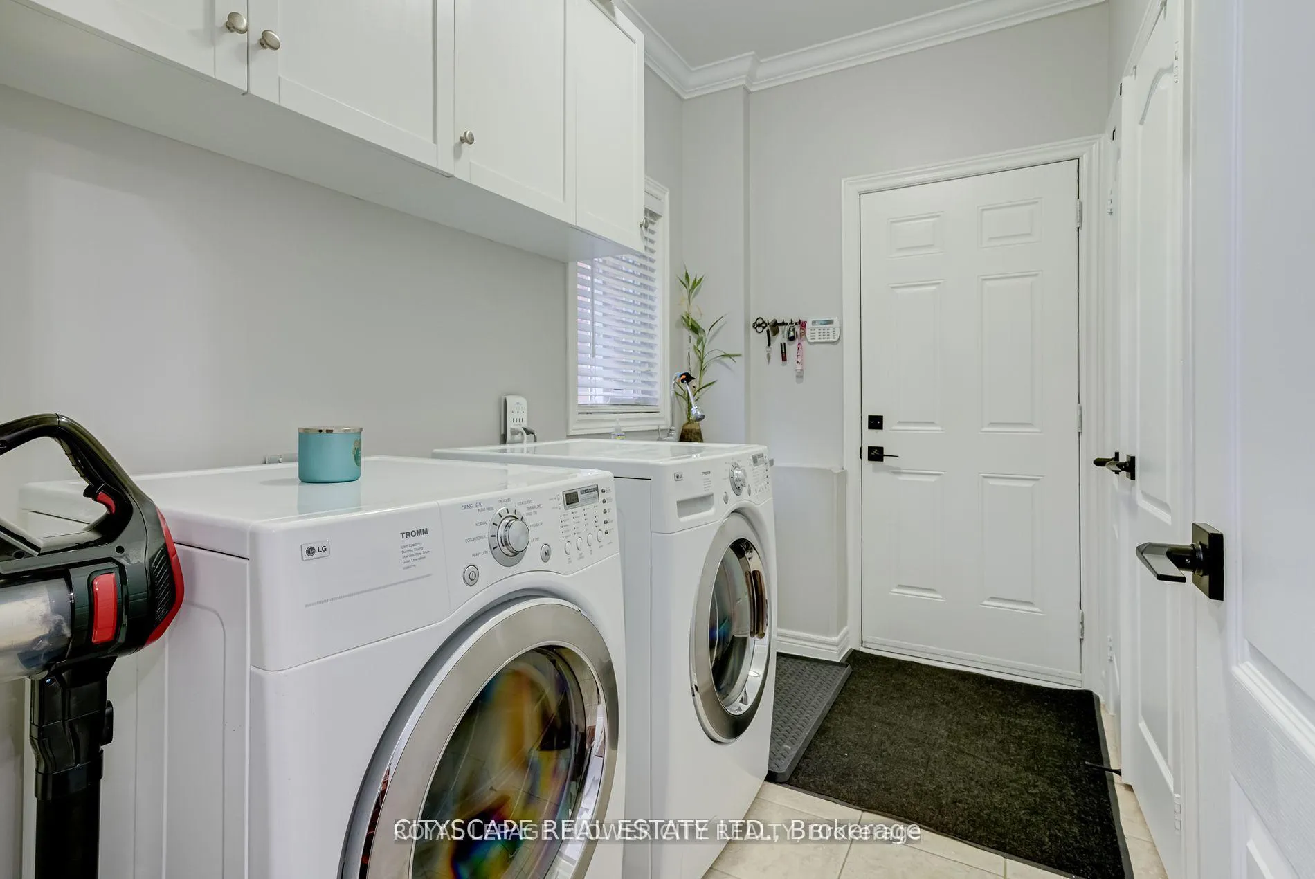 Photo 26 of 24 Spicebush Terrace, Brampton, Credit Valley — HOMEH
