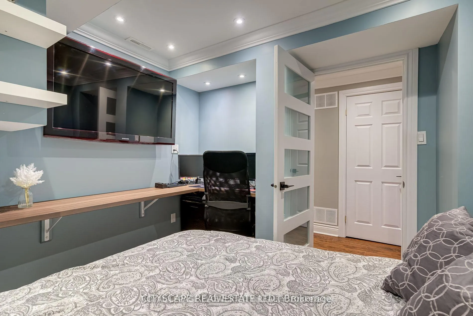 Photo 29 of 24 Spicebush Terrace, Brampton, Credit Valley — HOMEH