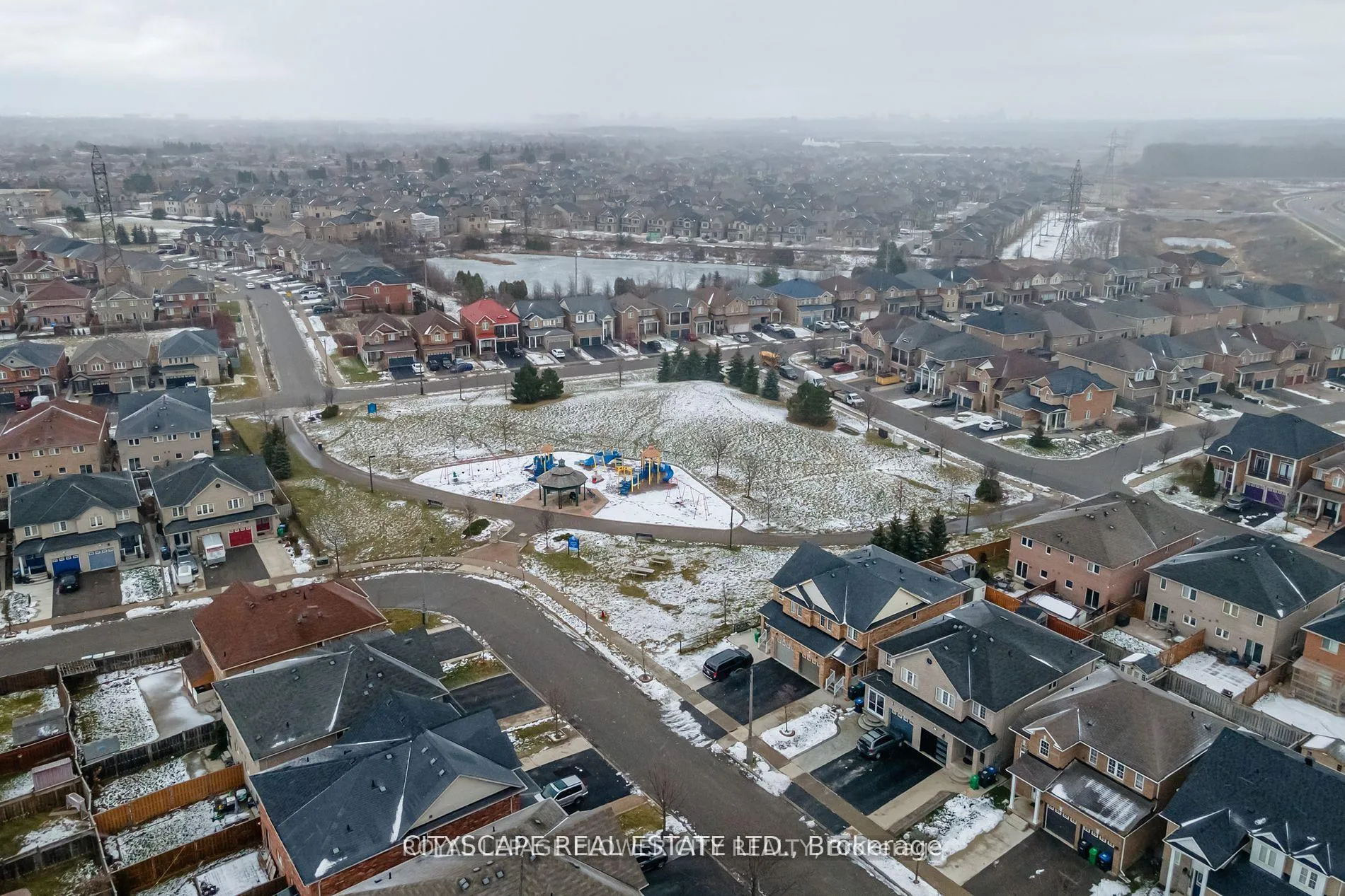 Photo 37 of 24 Spicebush Terrace, Brampton, Credit Valley — HOMEH
