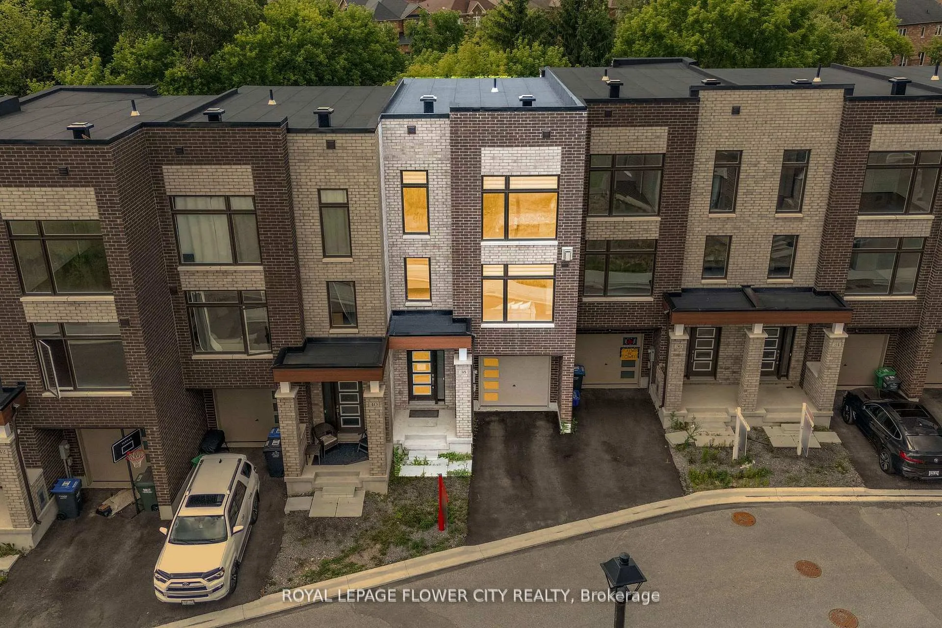Front of 38 Queenpost Drive