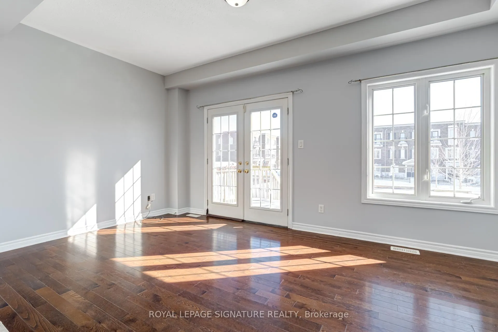 Photo 9 of 51 Beckett Crescent, Clarington, Courtice — HOMEH