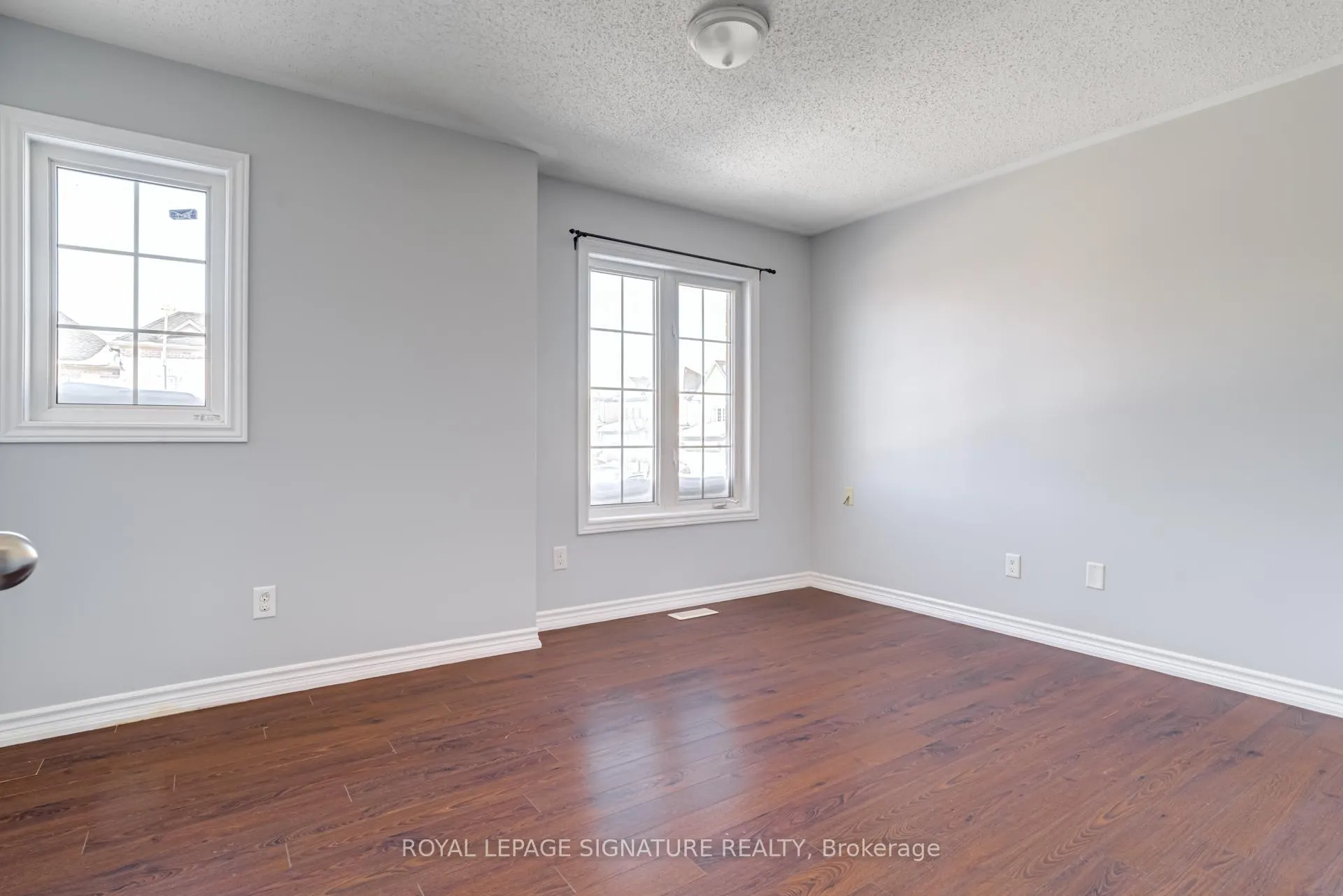 Photo 20 of 51 Beckett Crescent, Clarington, Courtice — HOMEH