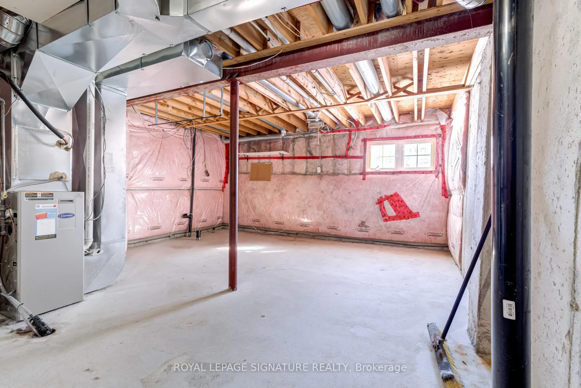 Photo 24 of 51 Beckett Crescent, Clarington, Courtice — HOMEH